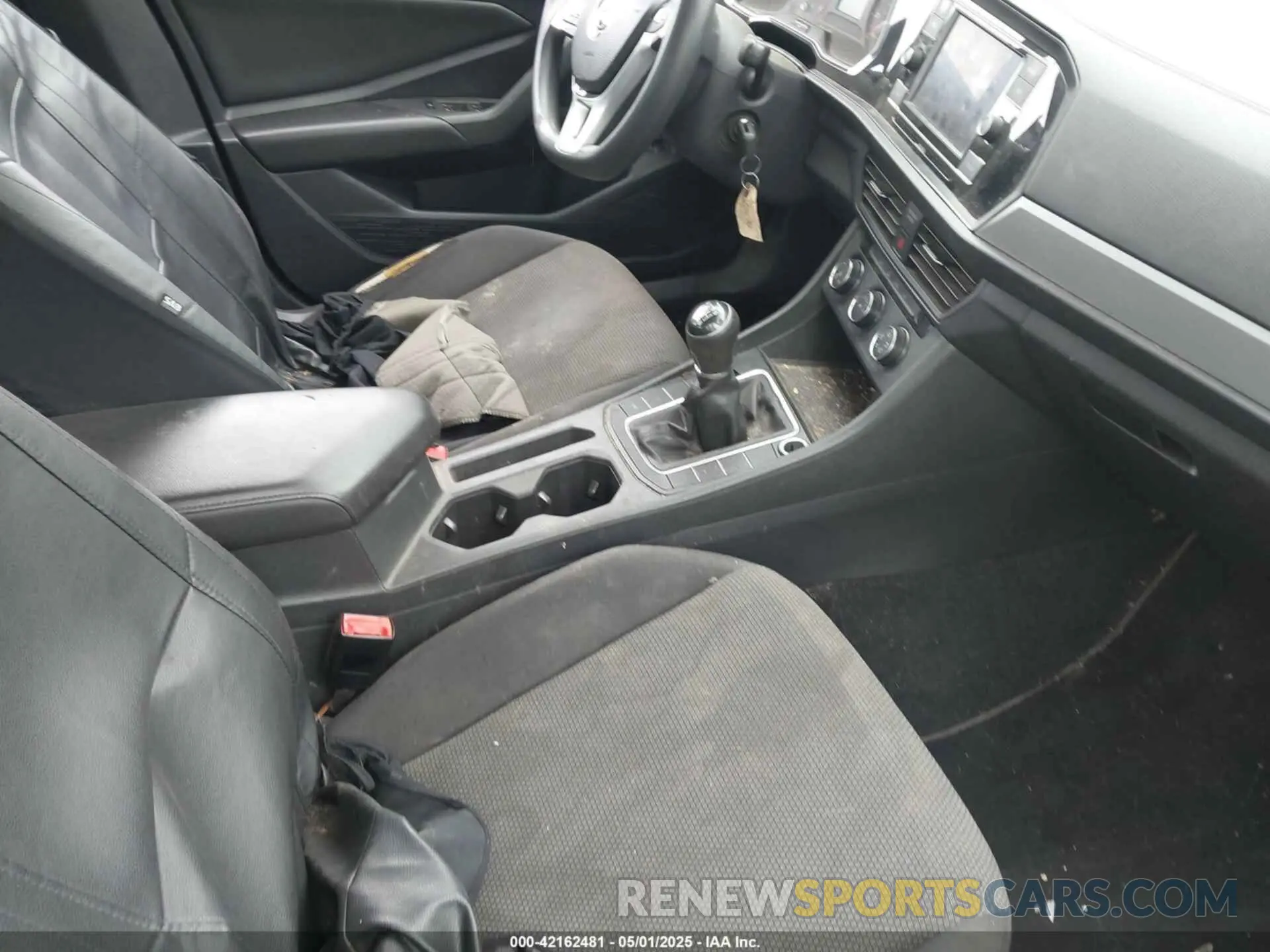 5 Photograph of a damaged car 3VWN57BU8KM006352 VOLKSWAGEN JETTA 2019