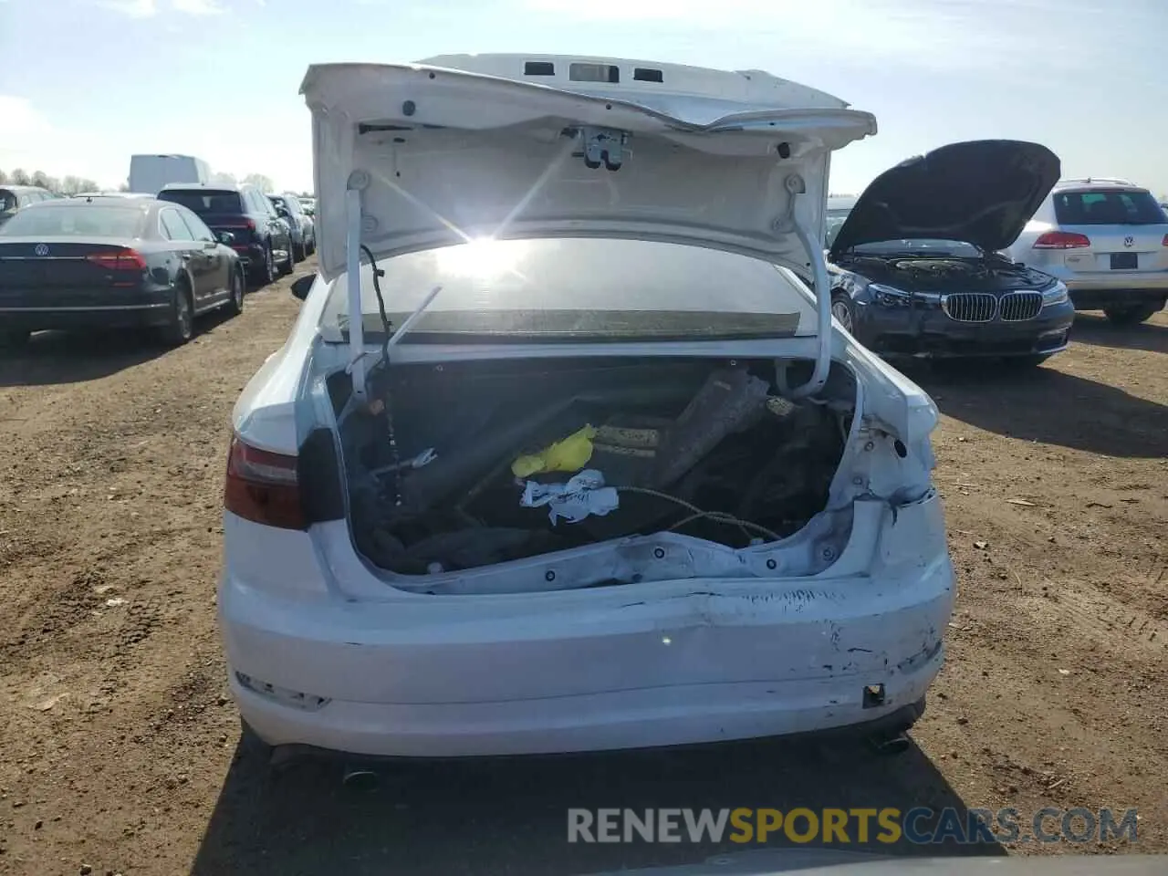 6 Photograph of a damaged car 3VW6T7BUXLM089827 VOLKSWAGEN JETTA 2020