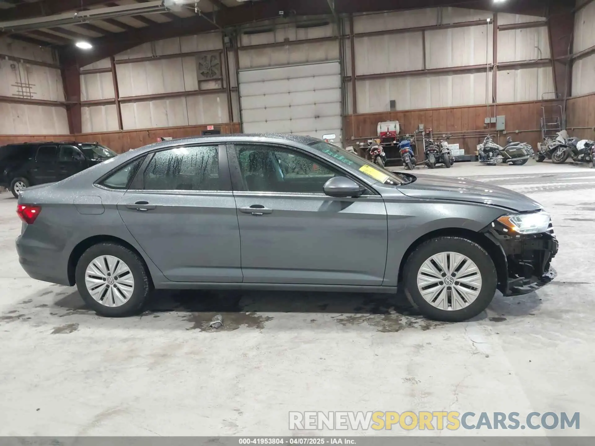 13 Photograph of a damaged car 3VWC57BU1LM081077 VOLKSWAGEN JETTA 2020
