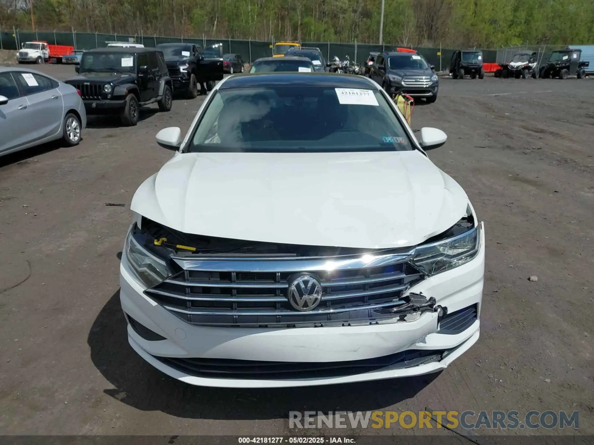 12 Photograph of a damaged car 3VWC57BU2LM078947 VOLKSWAGEN JETTA 2020
