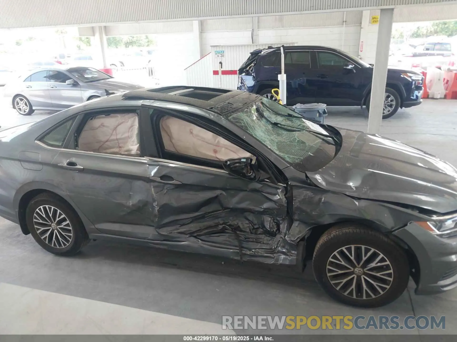 12 Photograph of a damaged car 3VWC57BU2LM083601 VOLKSWAGEN JETTA 2020