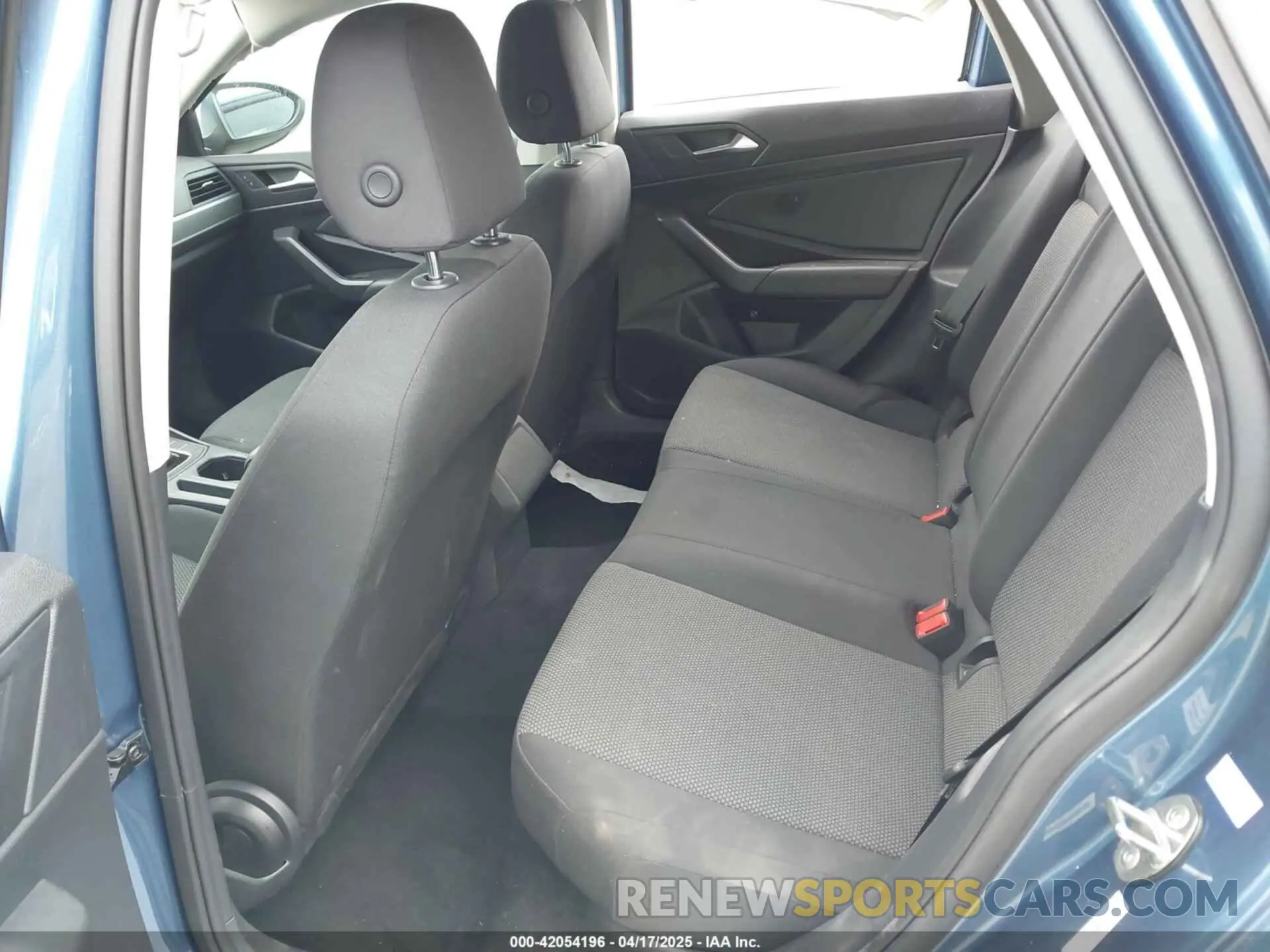 8 Photograph of a damaged car 3VWC57BU2LM086126 VOLKSWAGEN JETTA 2020
