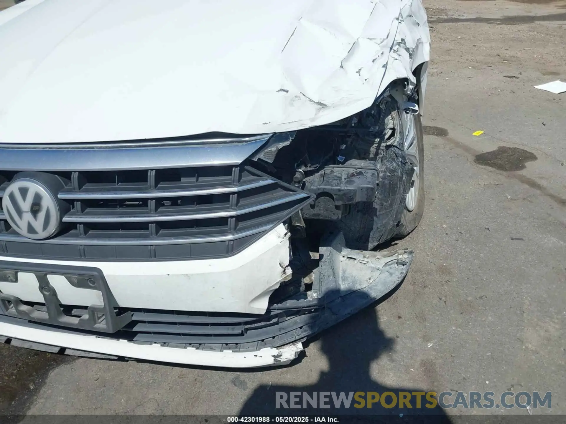 18 Photograph of a damaged car 3VWC57BU4LM102844 VOLKSWAGEN JETTA 2020