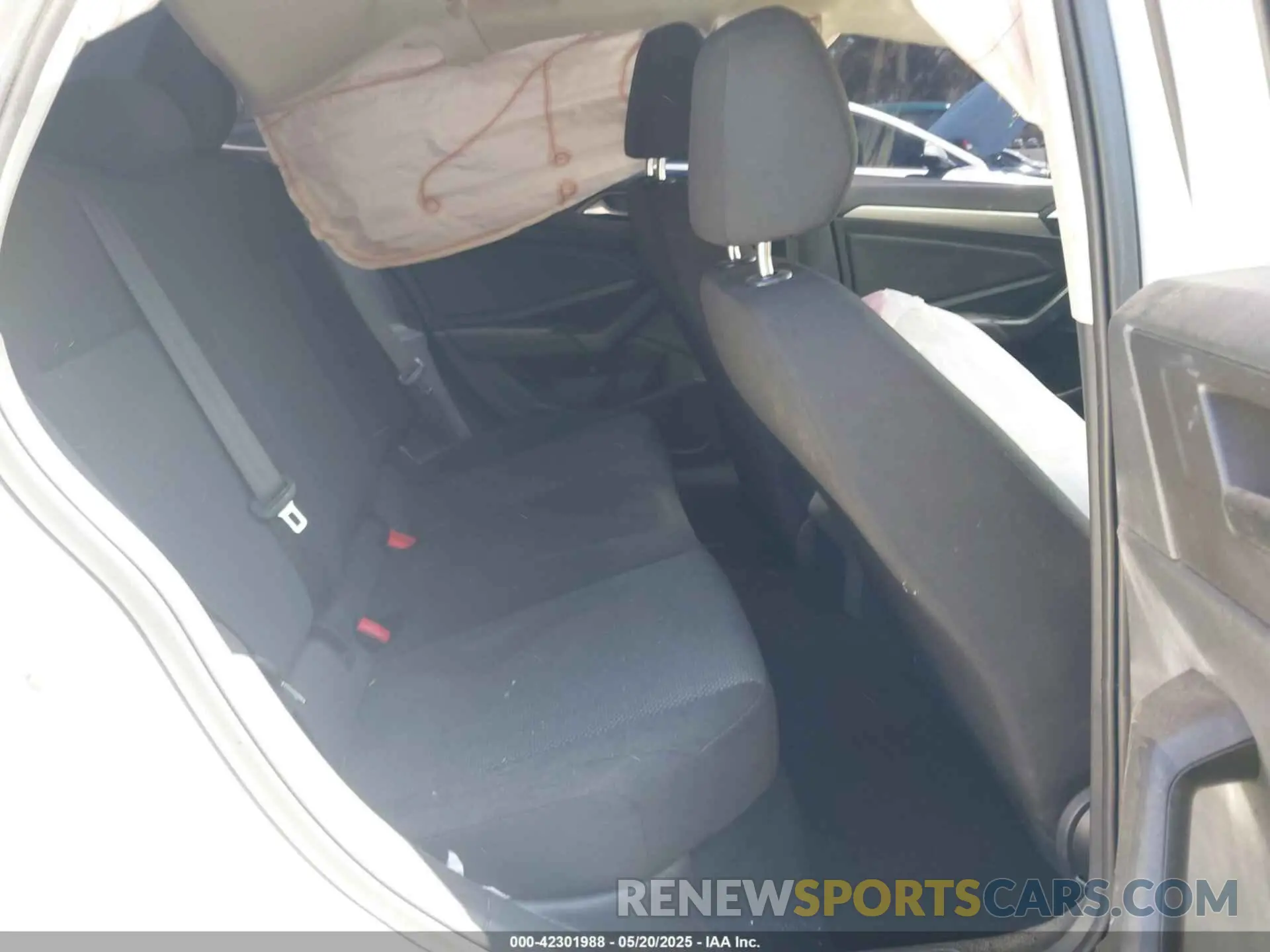 8 Photograph of a damaged car 3VWC57BU4LM102844 VOLKSWAGEN JETTA 2020