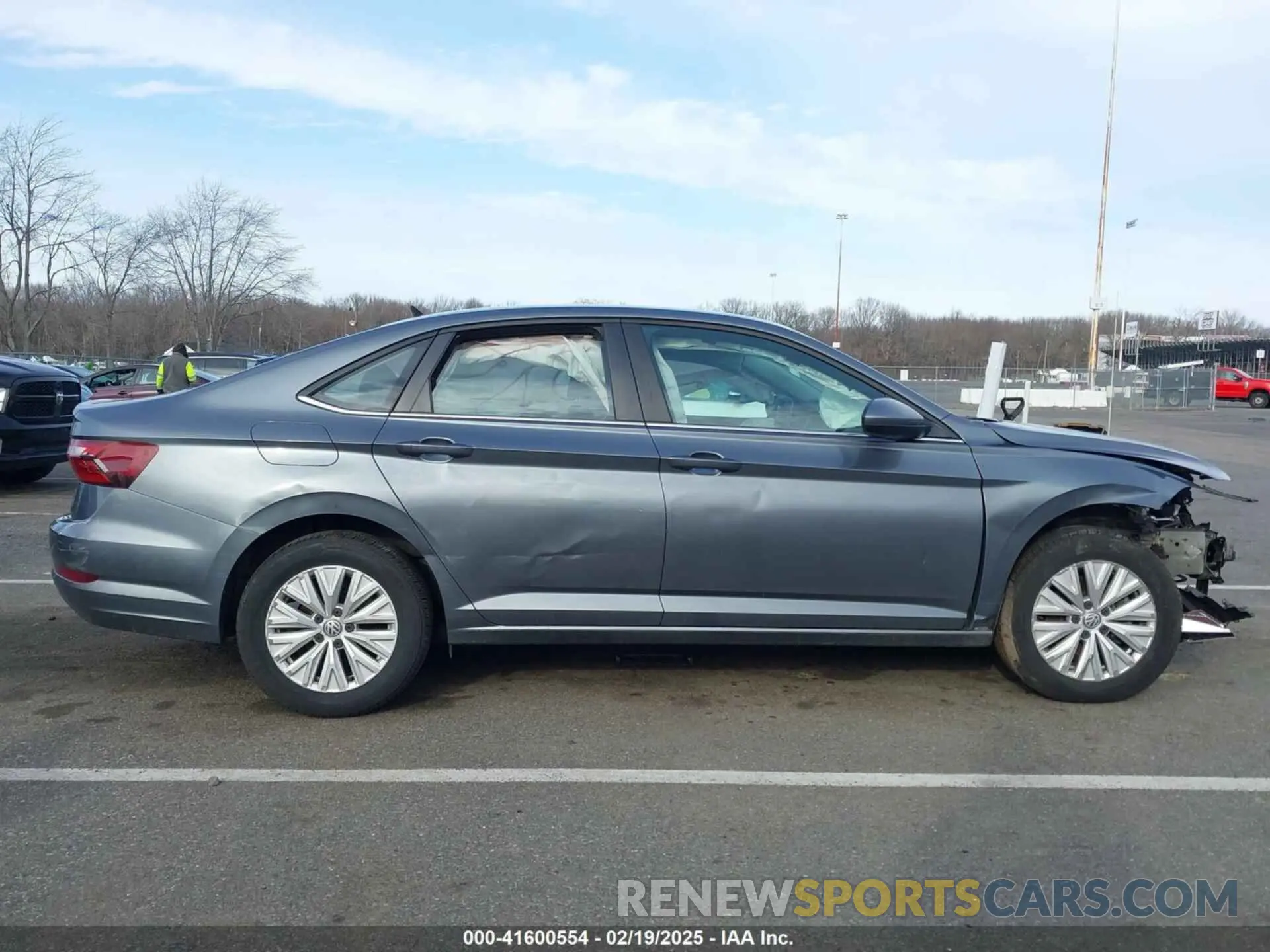 12 Photograph of a damaged car 3VWC57BU5LM094530 VOLKSWAGEN JETTA 2020