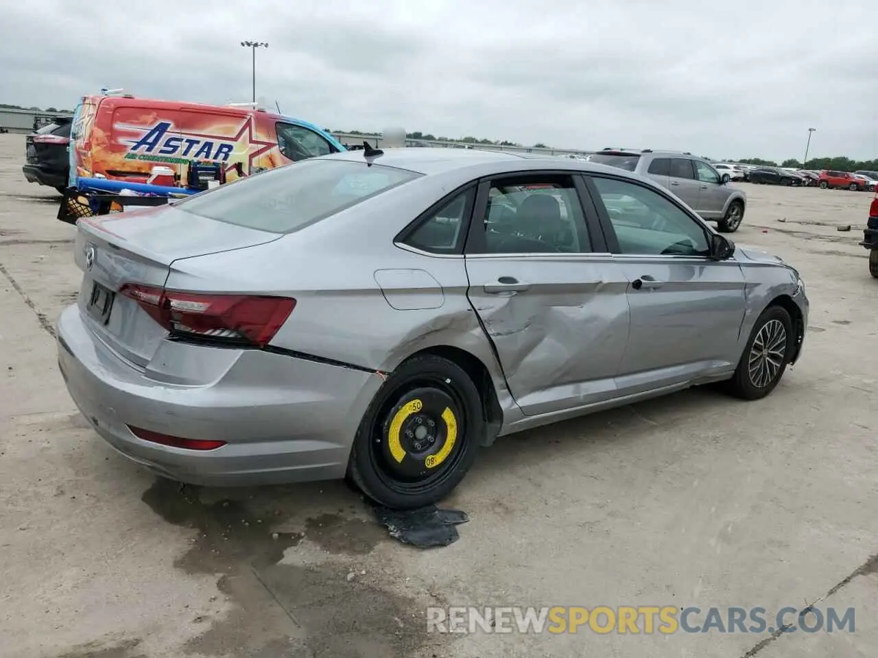 3 Photograph of a damaged car 3VWC57BU6LM104790 VOLKSWAGEN JETTA 2020