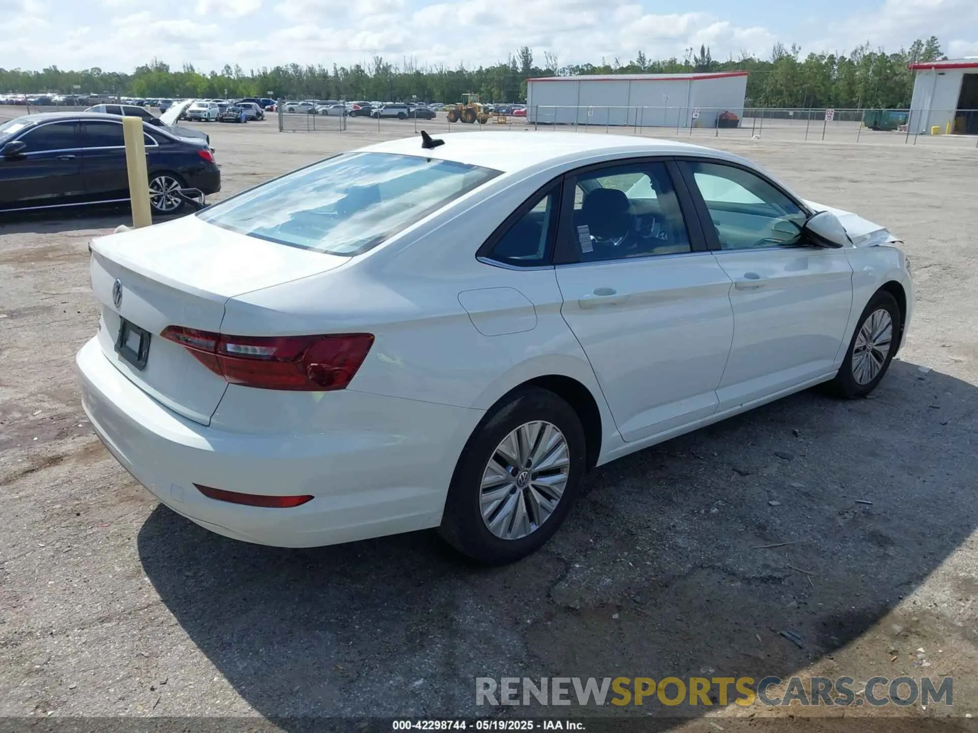 4 Photograph of a damaged car 3VWC57BU8LM079178 VOLKSWAGEN JETTA 2020