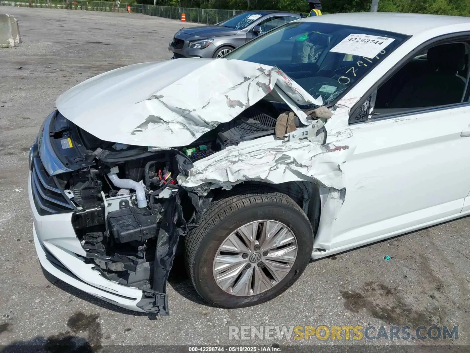 6 Photograph of a damaged car 3VWC57BU8LM079178 VOLKSWAGEN JETTA 2020