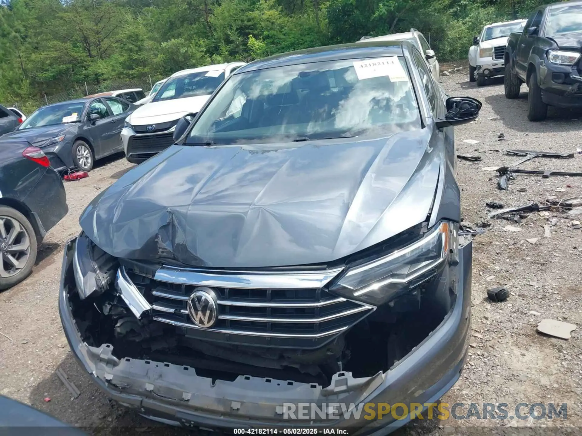 12 Photograph of a damaged car 3VWC57BUBLM103866 VOLKSWAGEN JETTA 2020