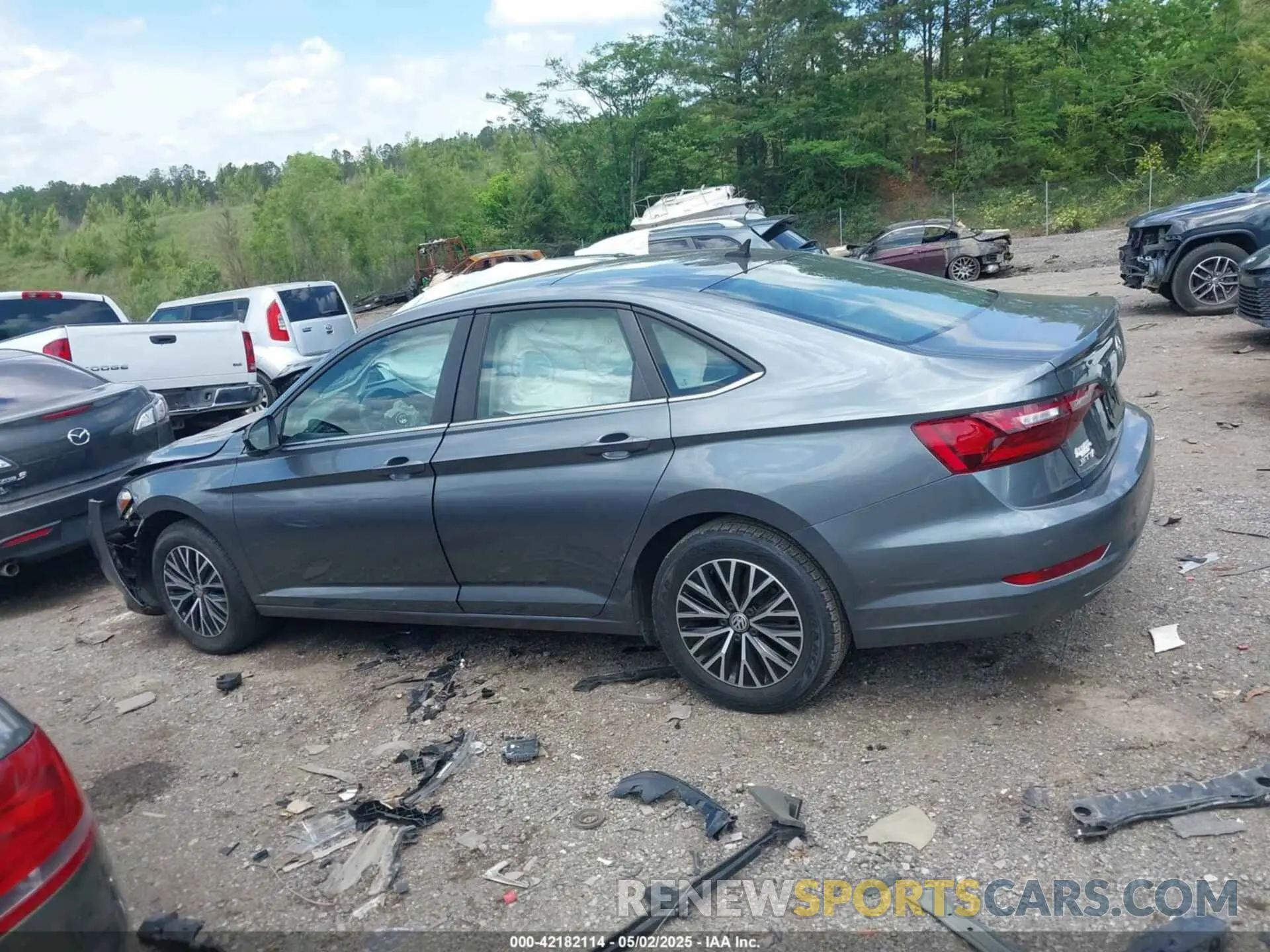 14 Photograph of a damaged car 3VWC57BUBLM103866 VOLKSWAGEN JETTA 2020