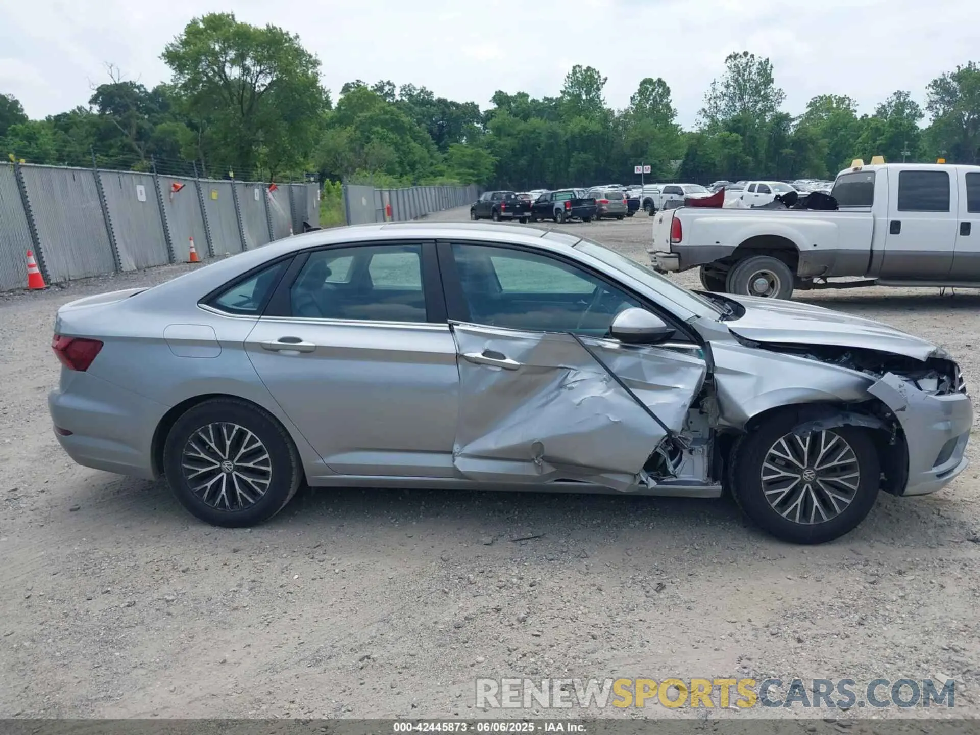 13 Photograph of a damaged car 3VWC57BUXLM101701 VOLKSWAGEN JETTA 2020