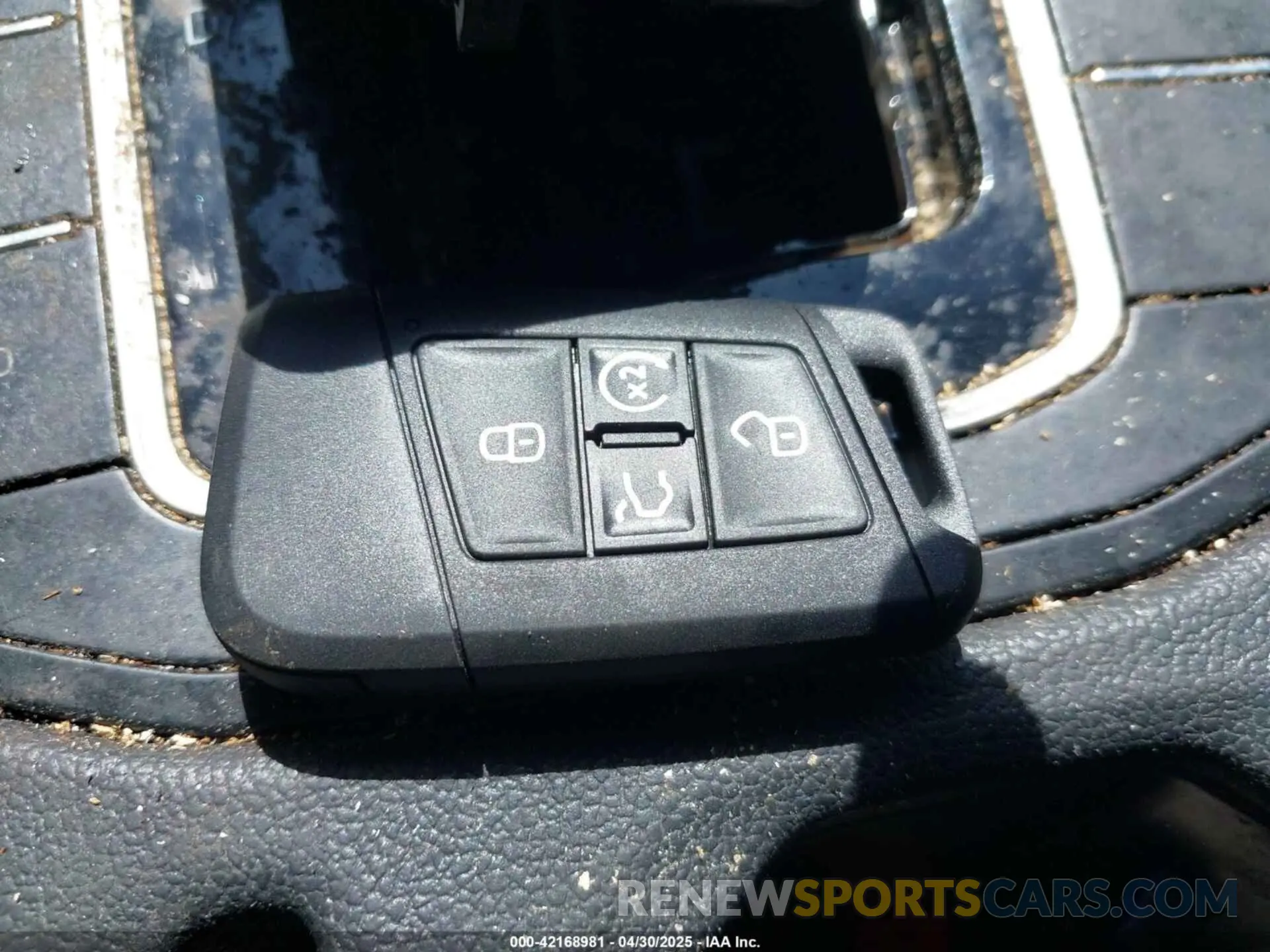 11 Photograph of a damaged car 3VWCB7BU0LM017637 VOLKSWAGEN JETTA 2020