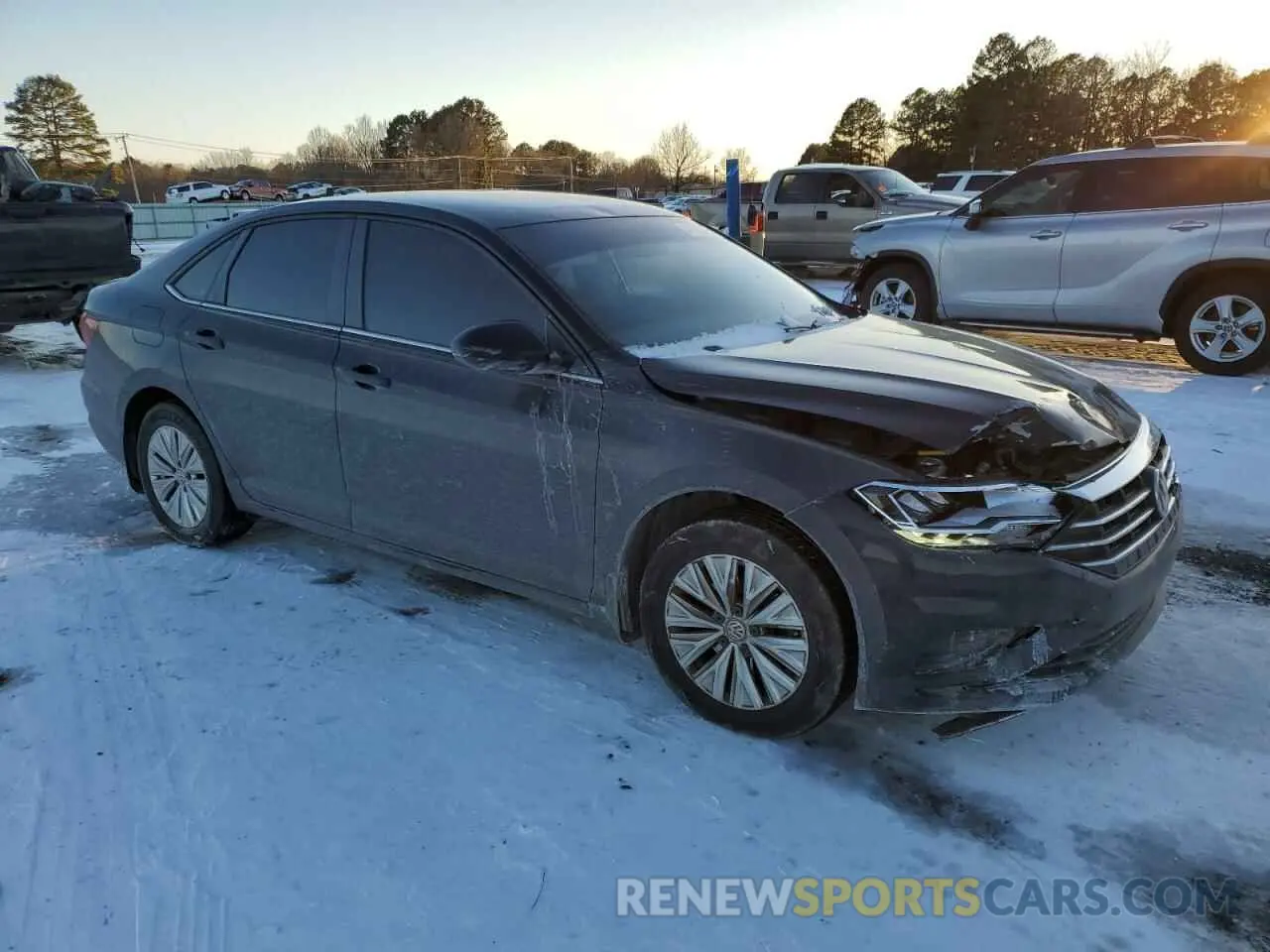 4 Photograph of a damaged car 3VWCB7BU0LM032705 VOLKSWAGEN JETTA 2020