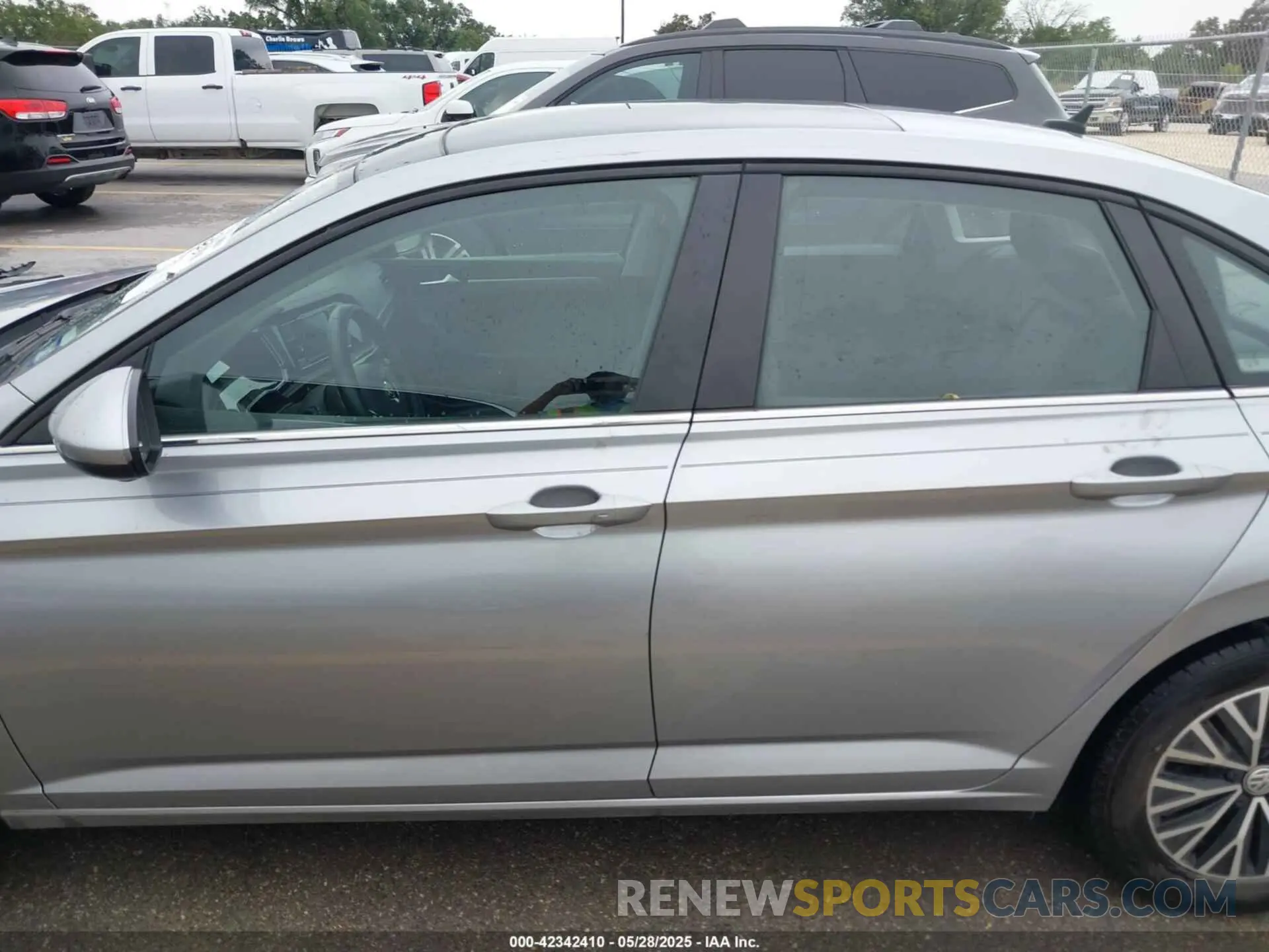15 Photograph of a damaged car 3VWCB7BU0LM033580 VOLKSWAGEN JETTA 2020