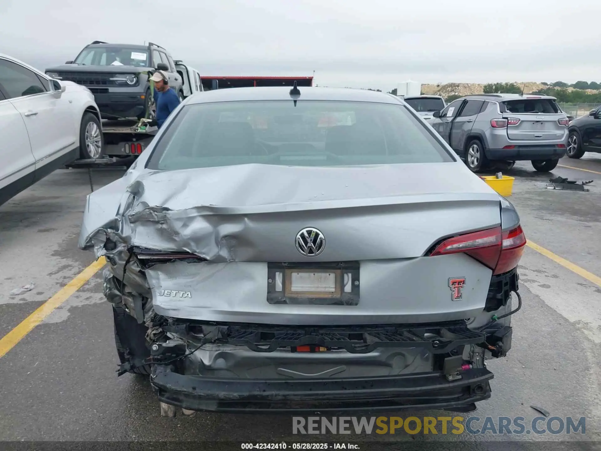 17 Photograph of a damaged car 3VWCB7BU0LM033580 VOLKSWAGEN JETTA 2020