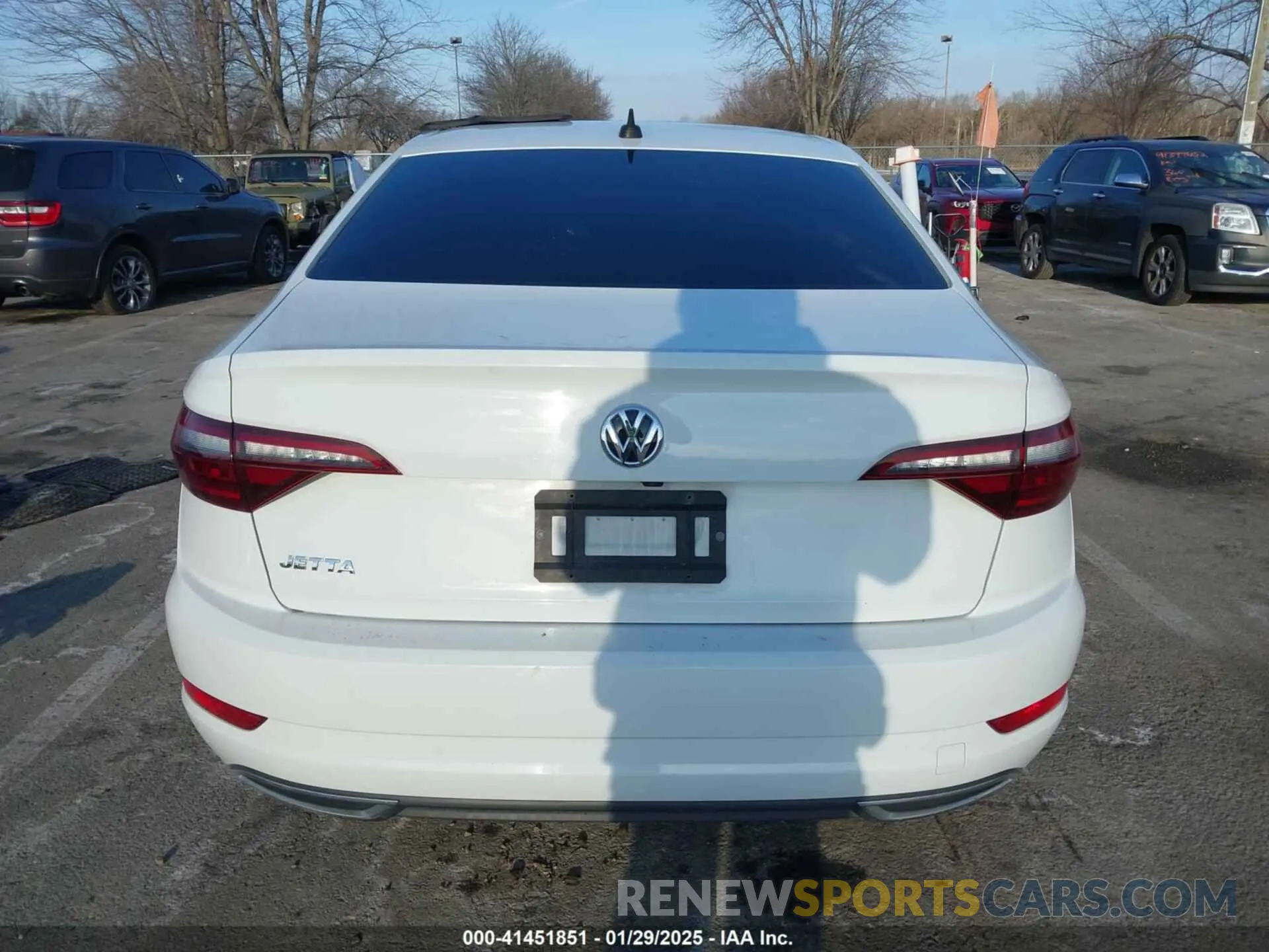 17 Photograph of a damaged car 3VWCB7BU0LM039721 VOLKSWAGEN JETTA 2020
