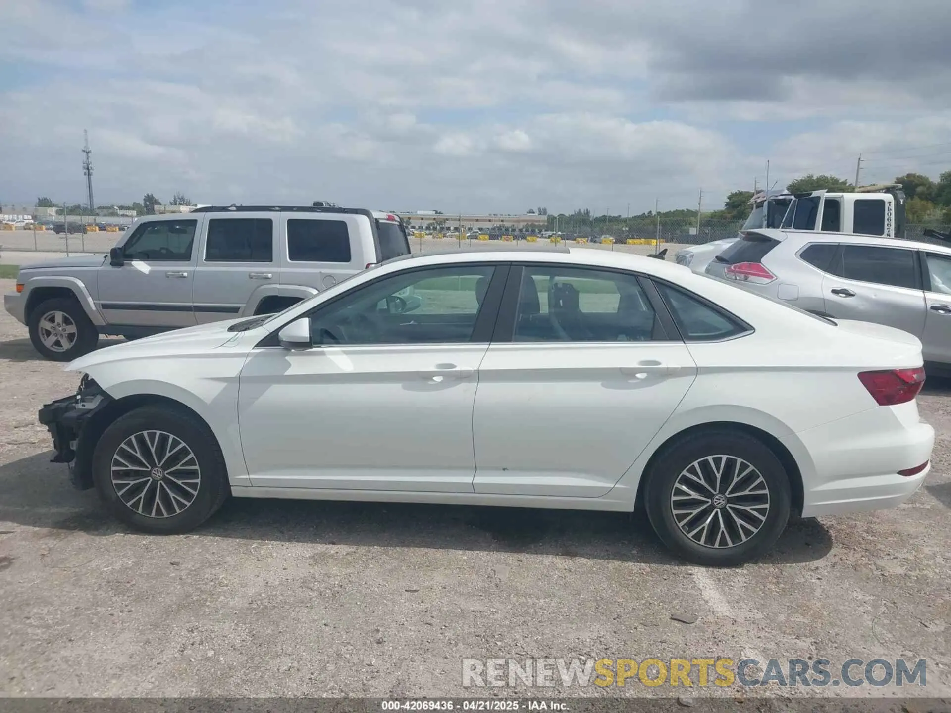 15 Photograph of a damaged car 3VWCB7BU0LM048998 VOLKSWAGEN JETTA 2020