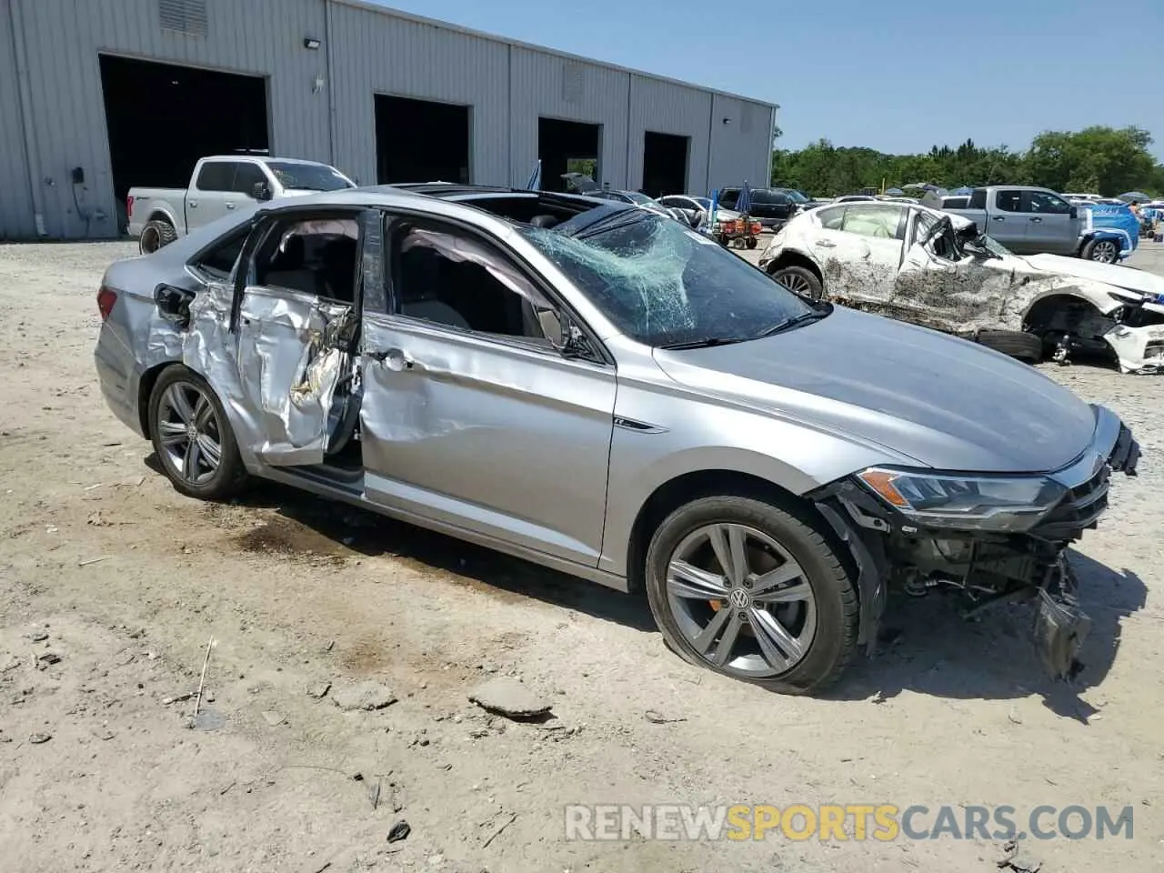 4 Photograph of a damaged car 3VWCB7BU0LM049231 VOLKSWAGEN JETTA 2020