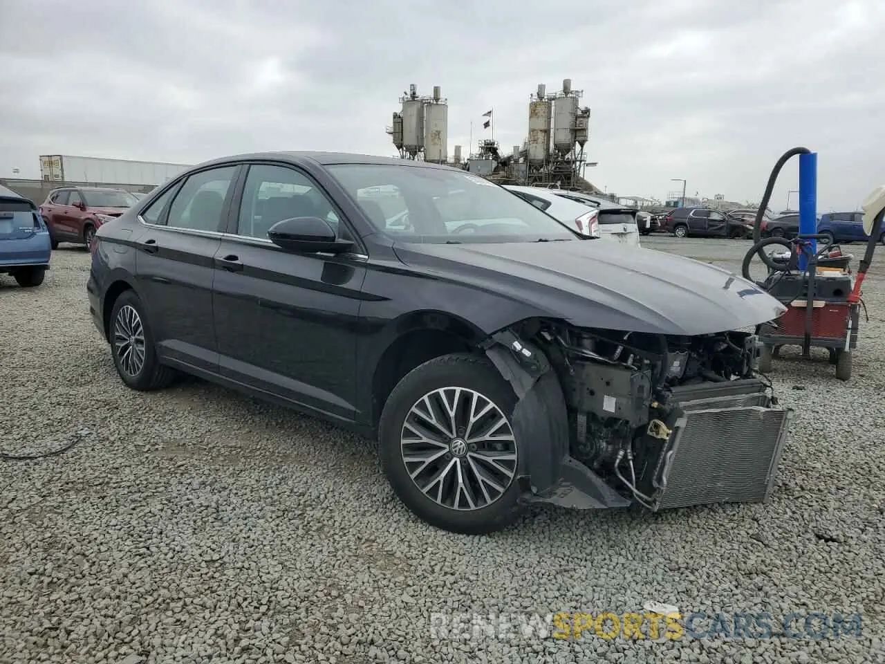 4 Photograph of a damaged car 3VWCB7BU0LM054641 VOLKSWAGEN JETTA 2020