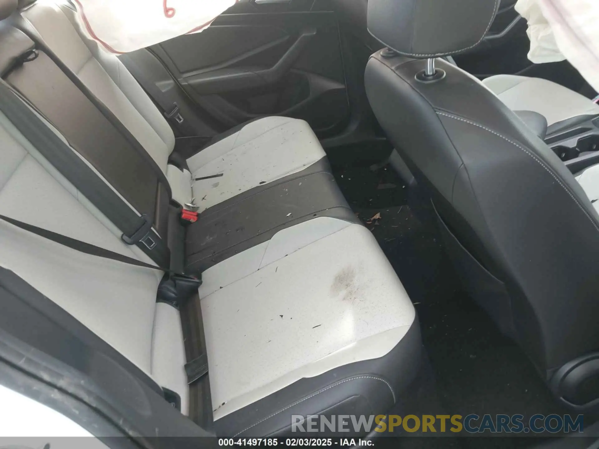 8 Photograph of a damaged car 3VWCB7BU0LM072606 VOLKSWAGEN JETTA 2020