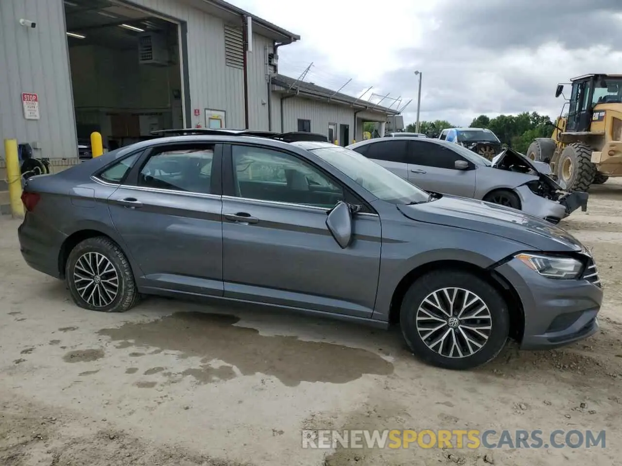 4 Photograph of a damaged car 3VWCB7BU1LM007747 VOLKSWAGEN JETTA 2020