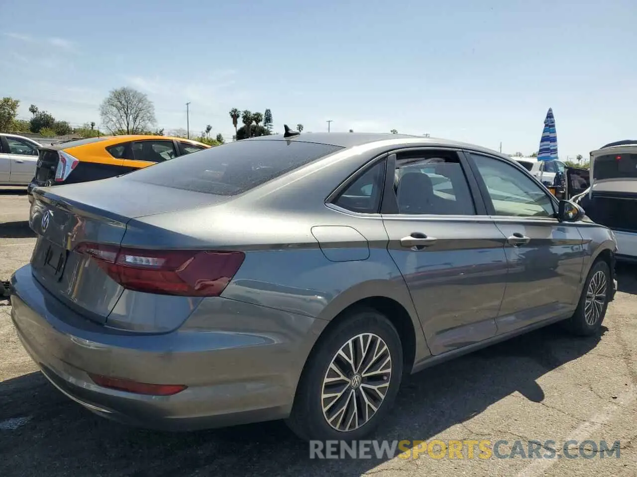 3 Photograph of a damaged car 3VWCB7BU1LM010115 VOLKSWAGEN JETTA 2020