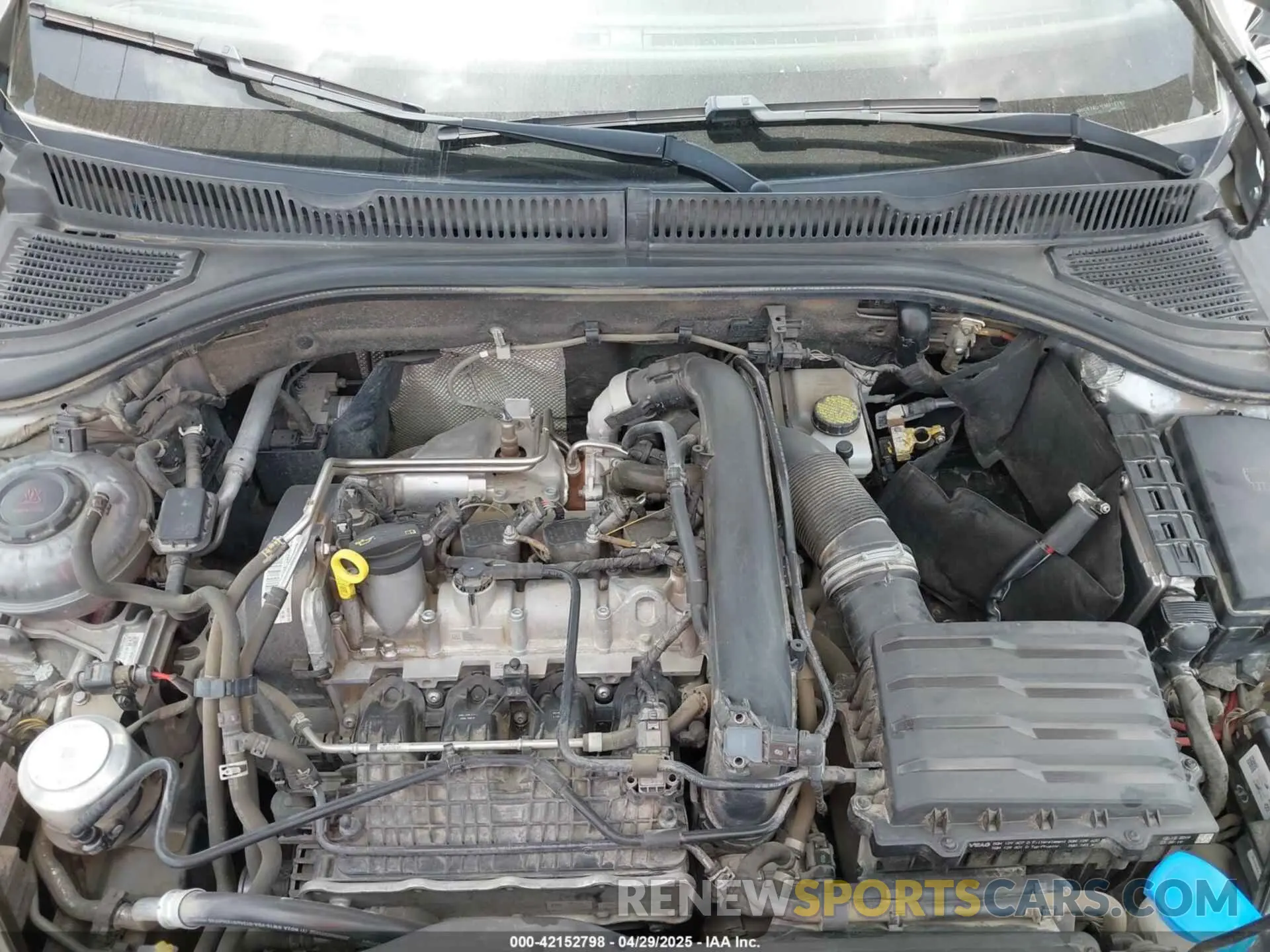 10 Photograph of a damaged car 3VWCB7BU1LM015797 VOLKSWAGEN JETTA 2020