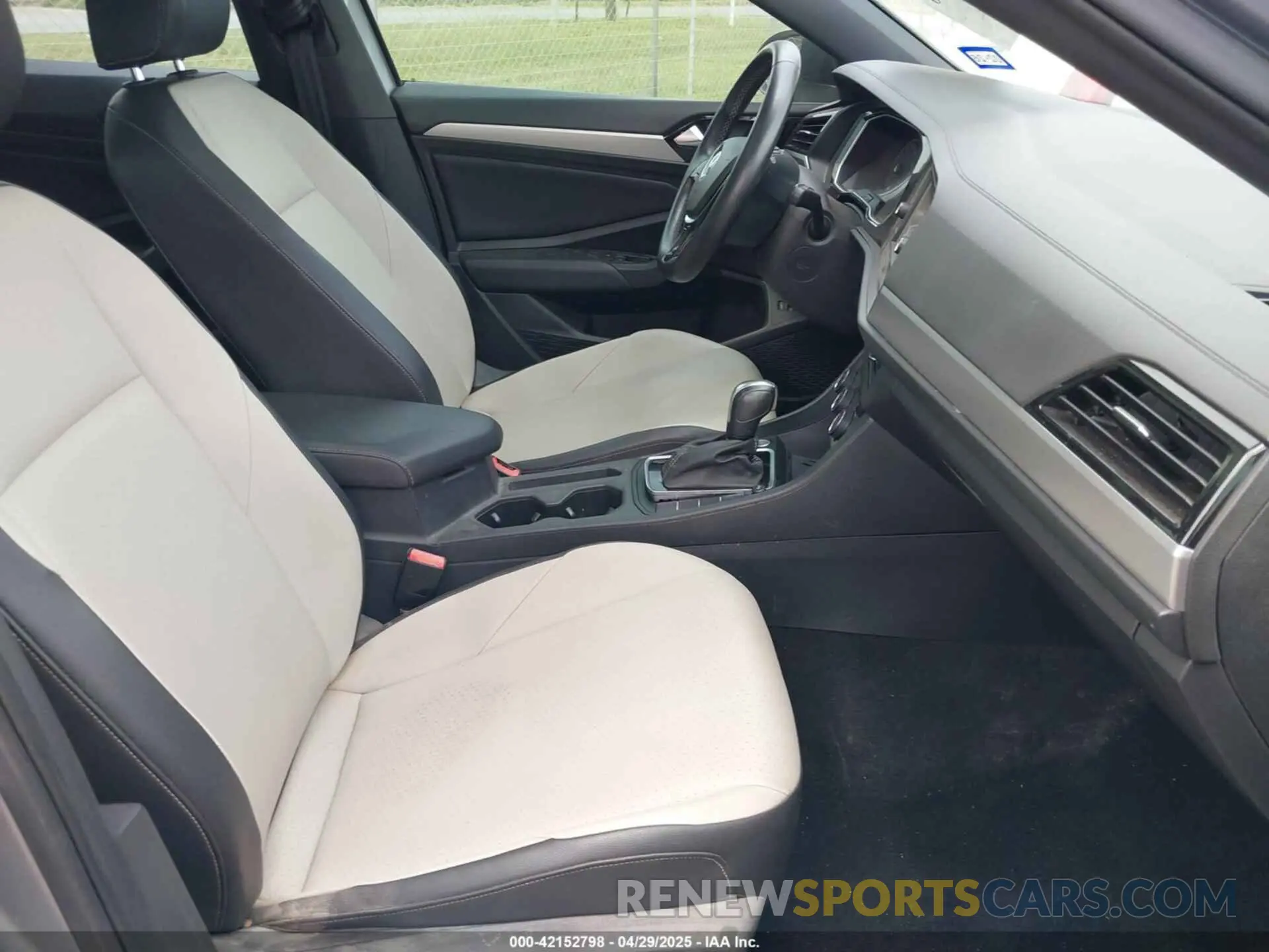 5 Photograph of a damaged car 3VWCB7BU1LM015797 VOLKSWAGEN JETTA 2020