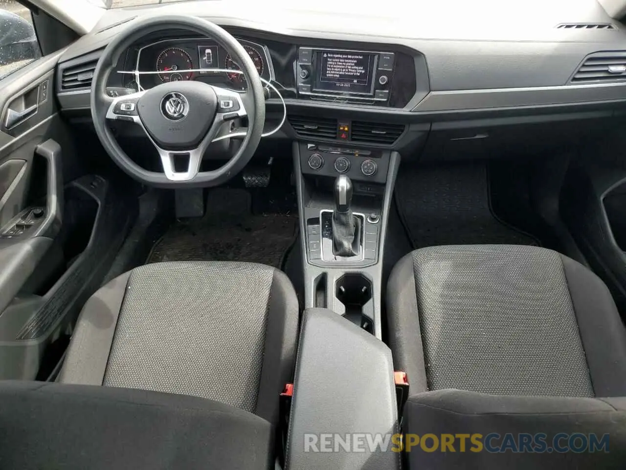 8 Photograph of a damaged car 3VWCB7BU1LM018151 VOLKSWAGEN JETTA 2020