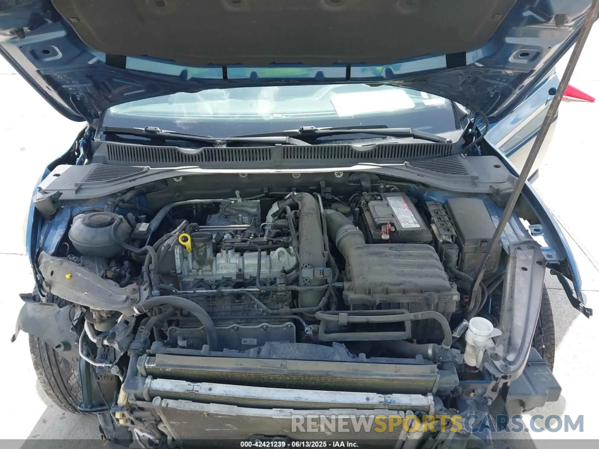 10 Photograph of a damaged car 3VWCB7BU1LM076924 VOLKSWAGEN JETTA 2020