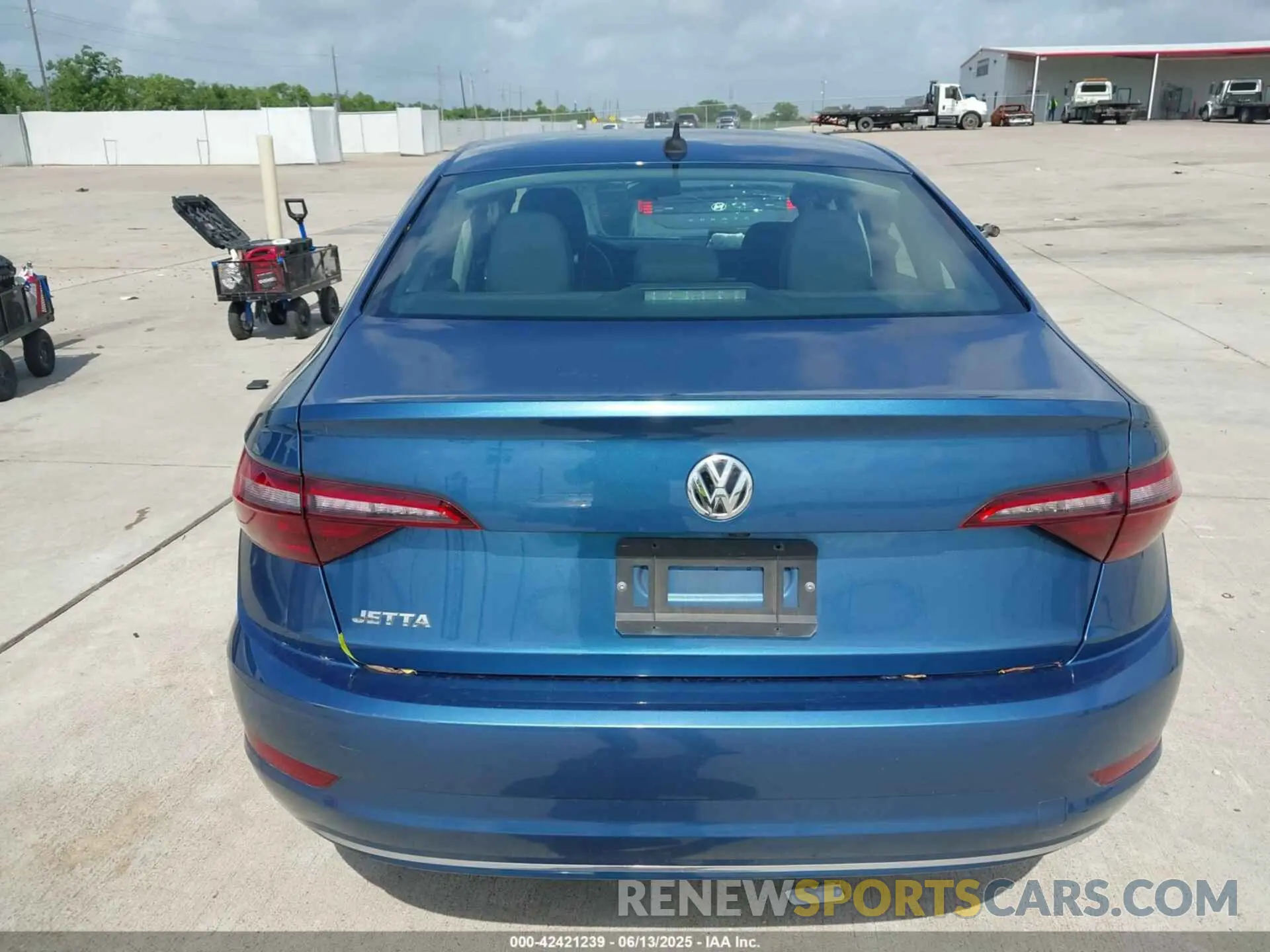 15 Photograph of a damaged car 3VWCB7BU1LM076924 VOLKSWAGEN JETTA 2020