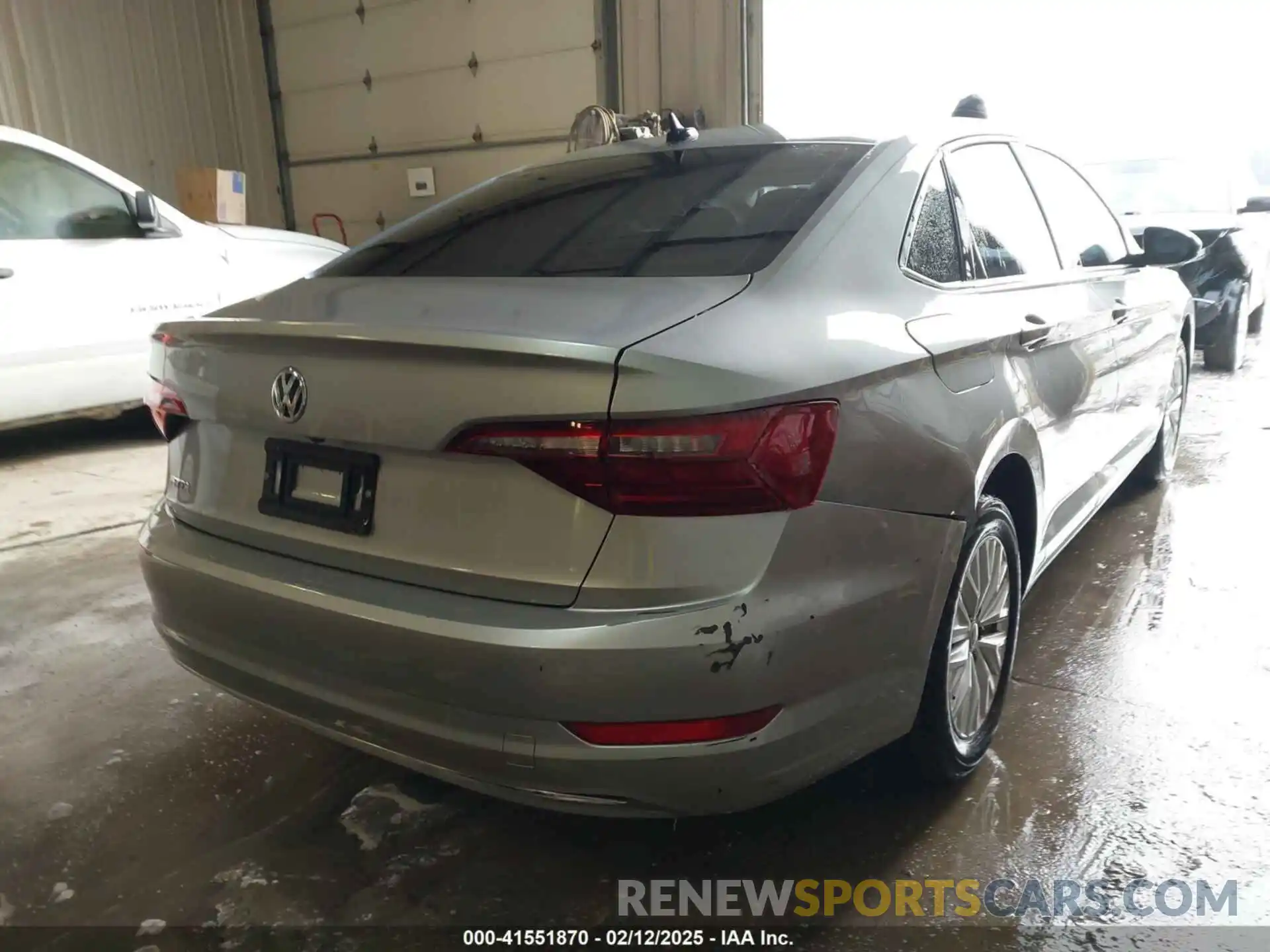 4 Photograph of a damaged car 3VWCB7BU2LM076107 VOLKSWAGEN JETTA 2020