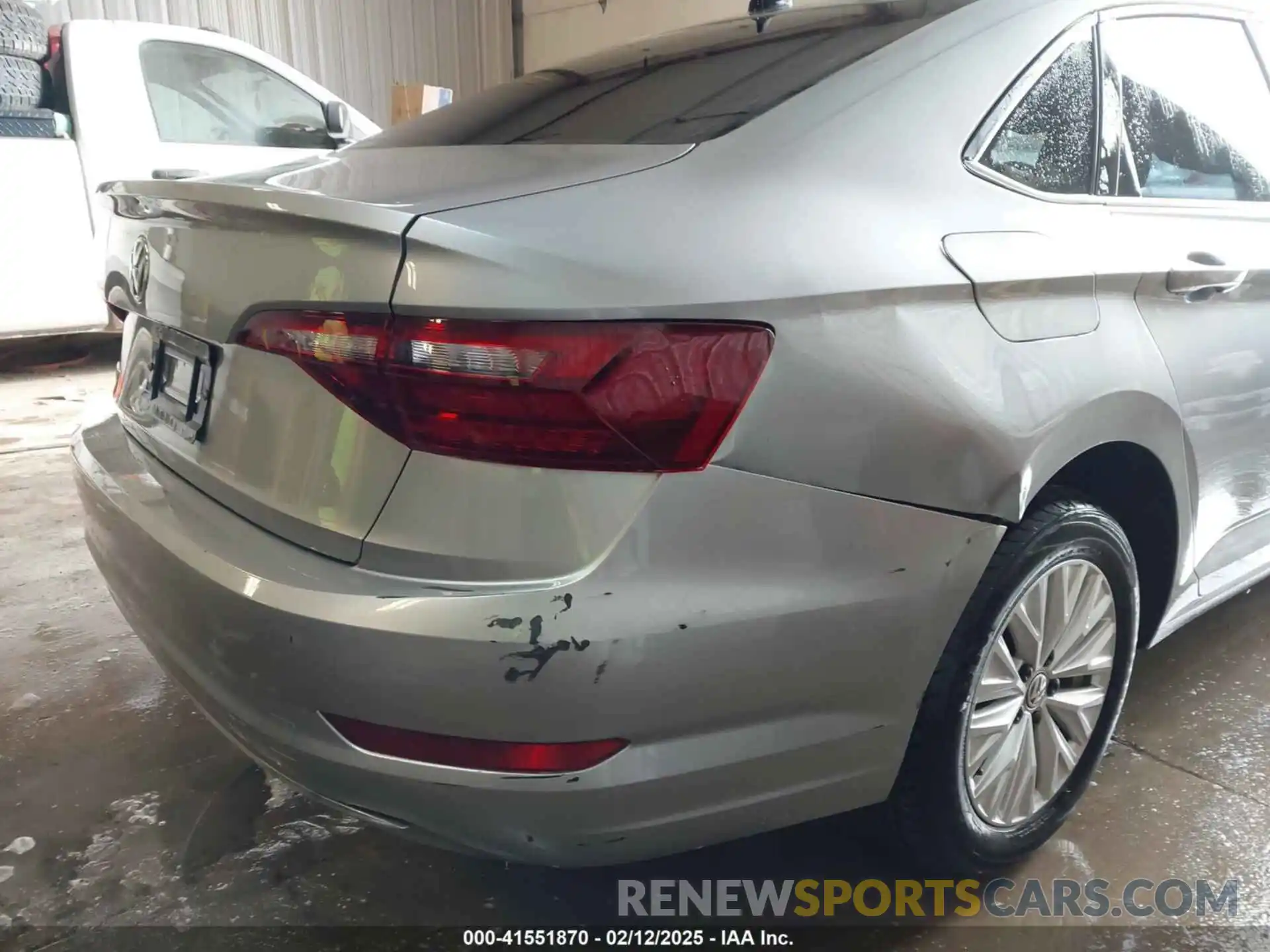 6 Photograph of a damaged car 3VWCB7BU2LM076107 VOLKSWAGEN JETTA 2020