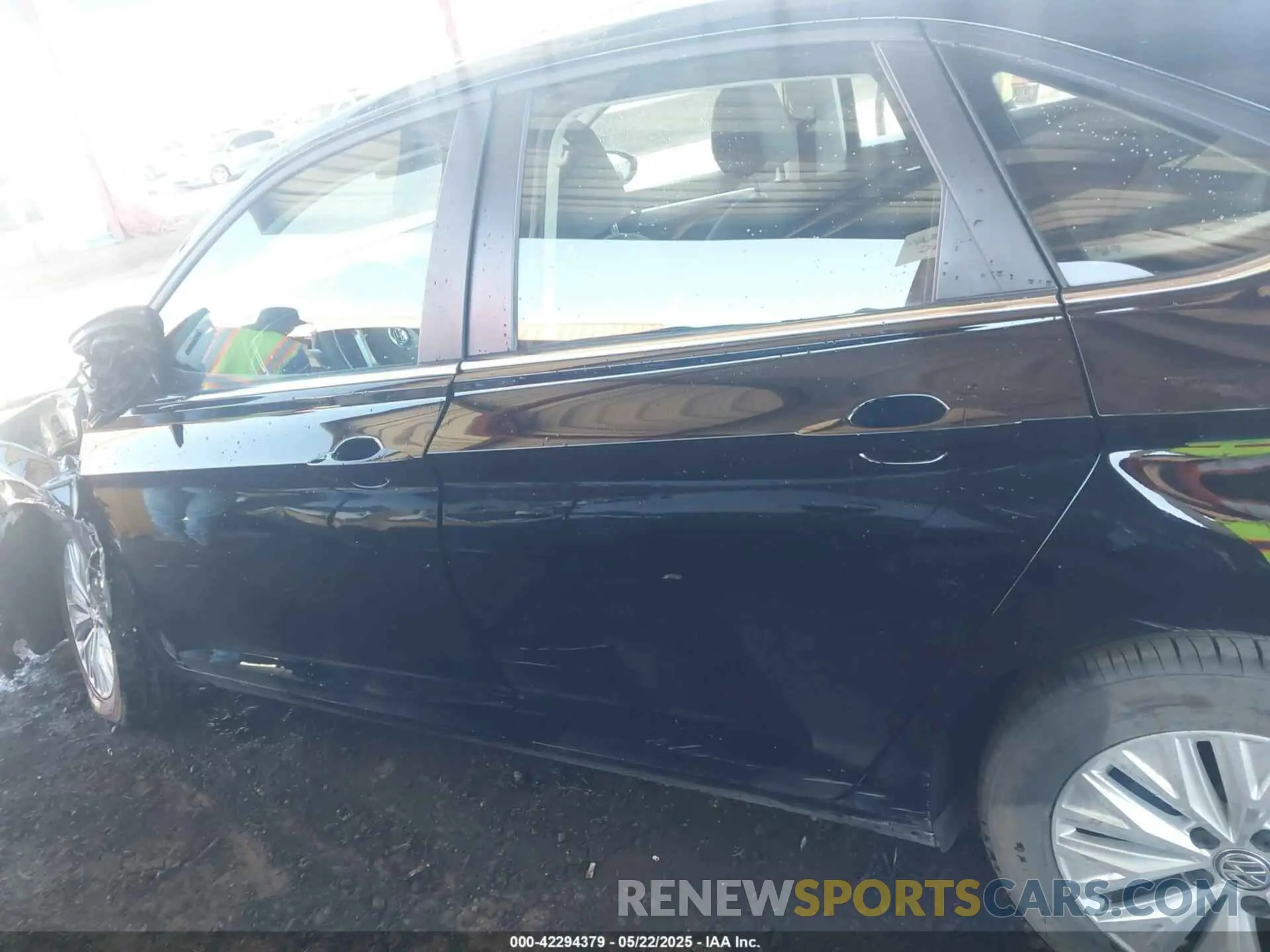 14 Photograph of a damaged car 3VWCB7BU2LM076706 VOLKSWAGEN JETTA 2020