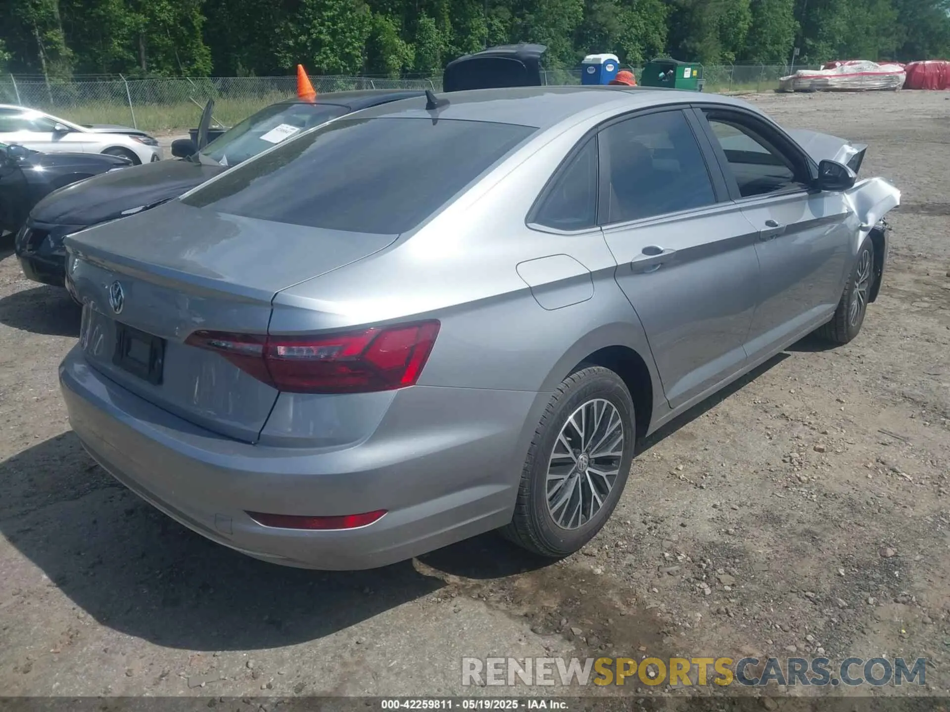 4 Photograph of a damaged car 3VWCB7BU3LM003750 VOLKSWAGEN JETTA 2020