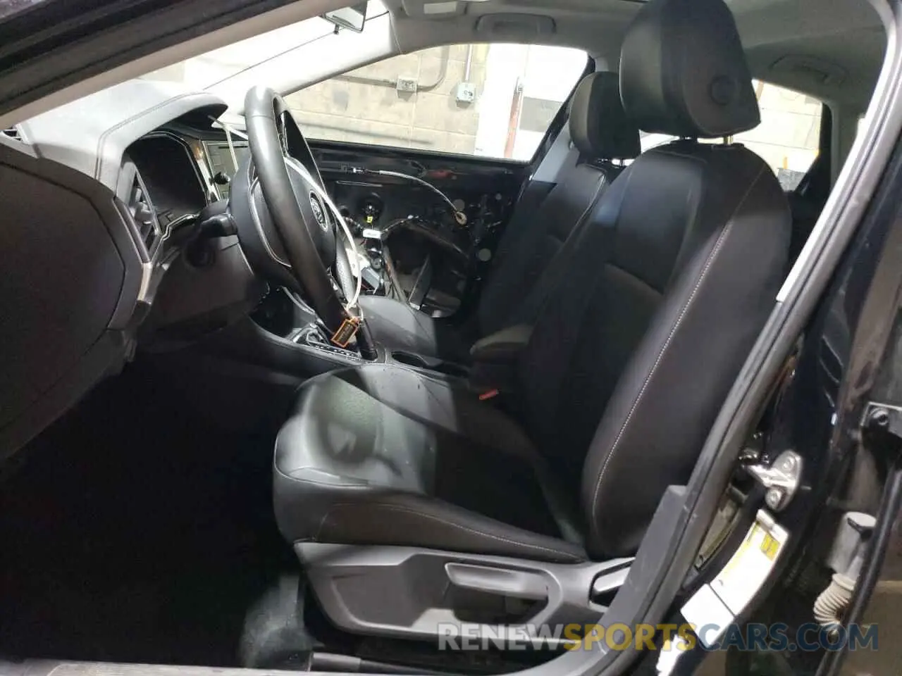 7 Photograph of a damaged car 3VWCB7BU3LM007300 VOLKSWAGEN JETTA 2020