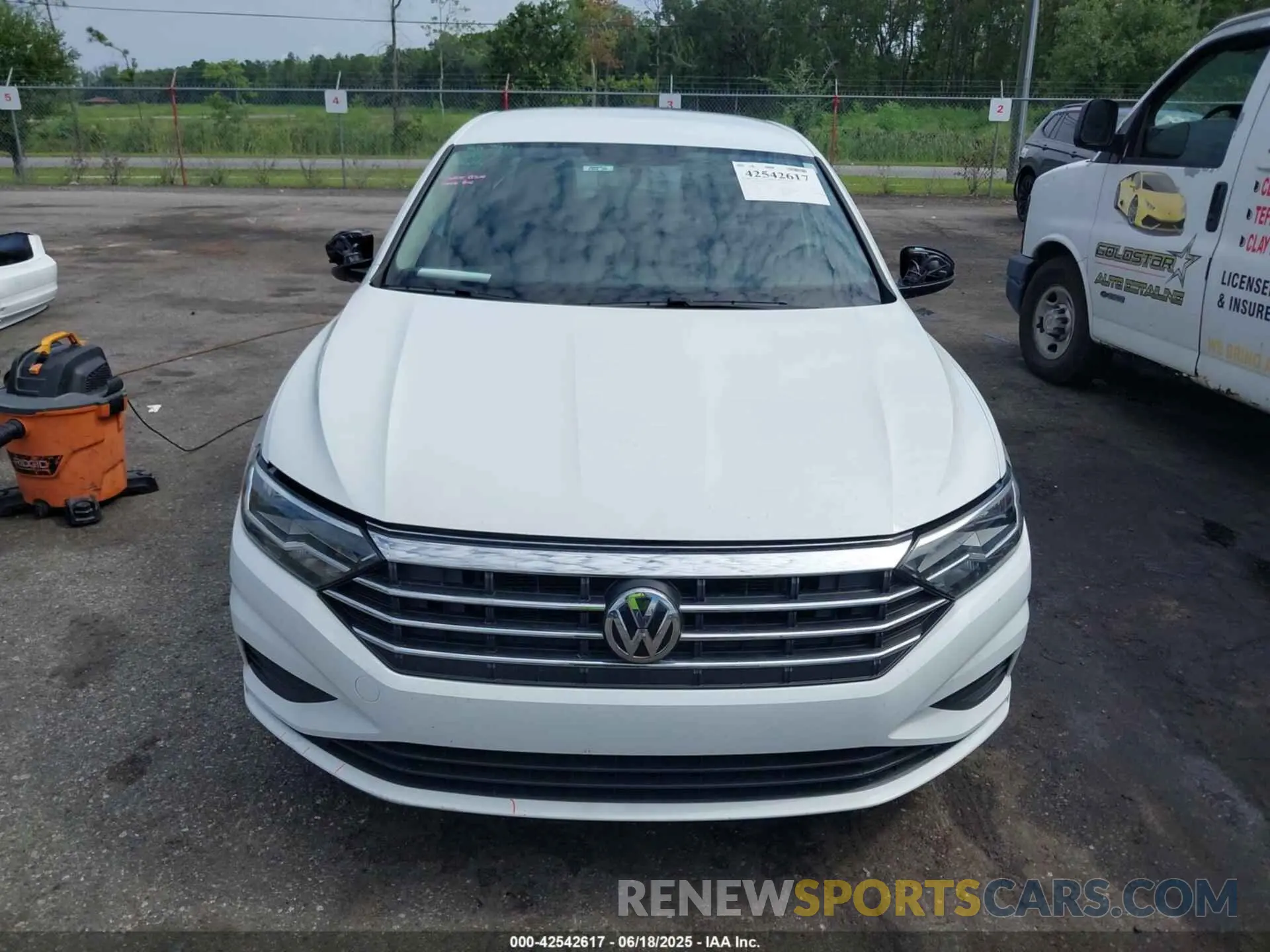 12 Photograph of a damaged car 3VWCB7BU3LM024923 VOLKSWAGEN JETTA 2020