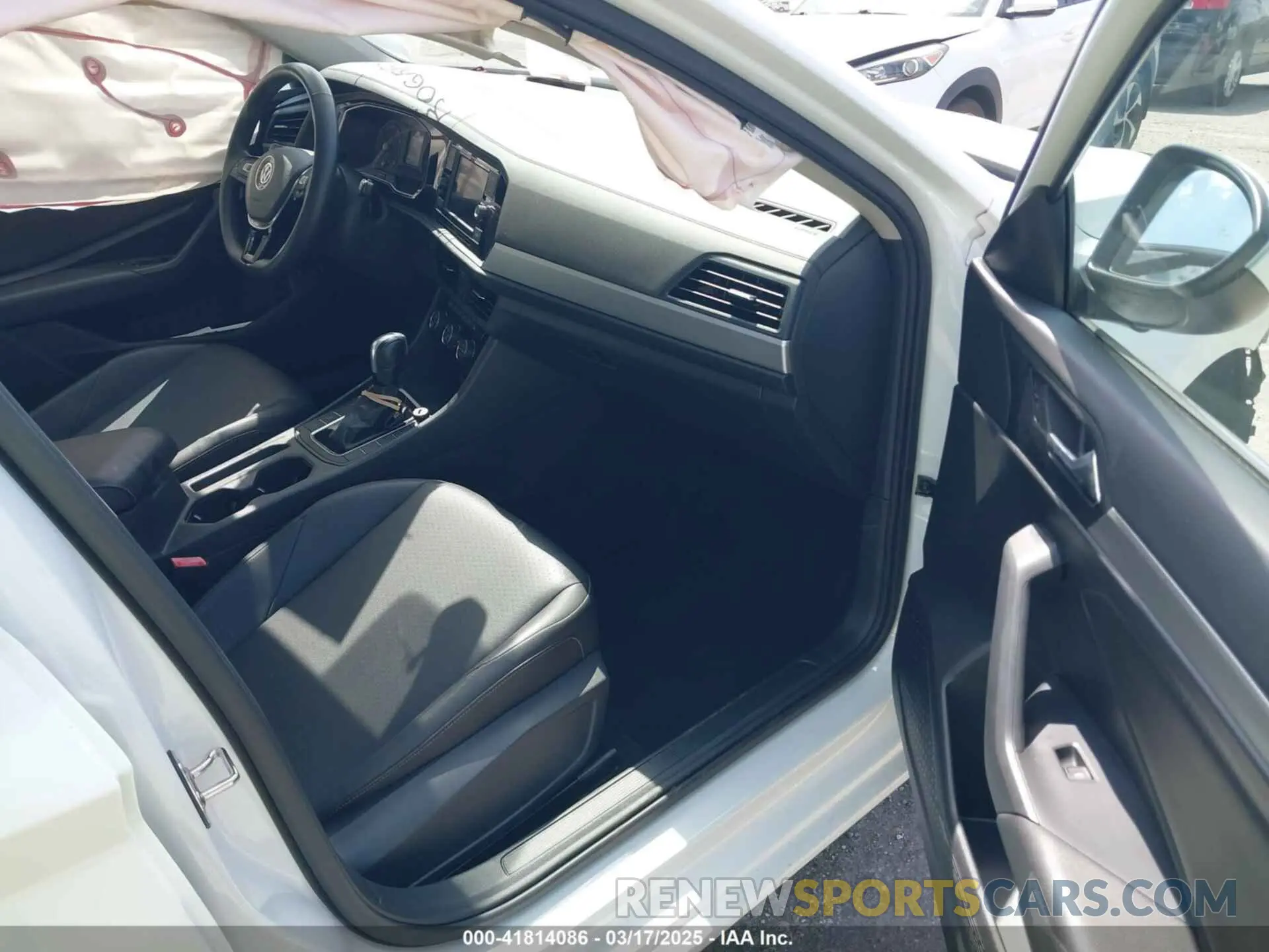 5 Photograph of a damaged car 3VWCB7BU3LM051846 VOLKSWAGEN JETTA 2020