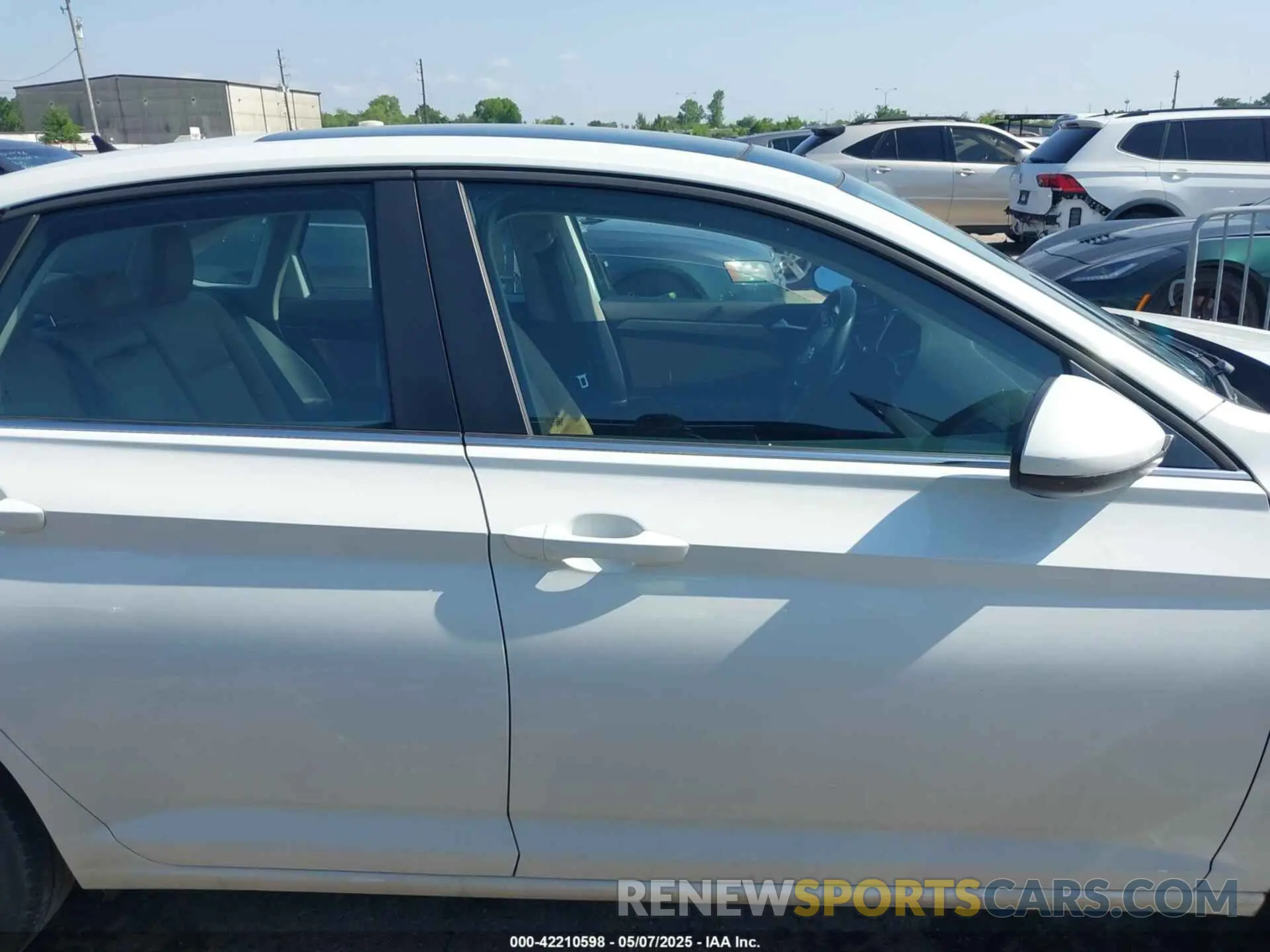 13 Photograph of a damaged car 3VWCB7BU3LM053662 VOLKSWAGEN JETTA 2020