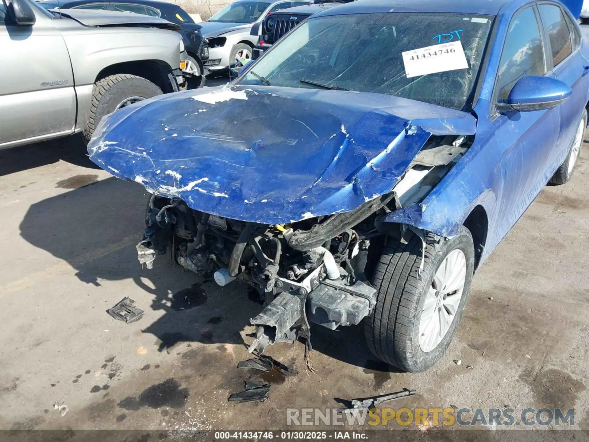 6 Photograph of a damaged car 3VWCB7BU4LM019228 VOLKSWAGEN JETTA 2020