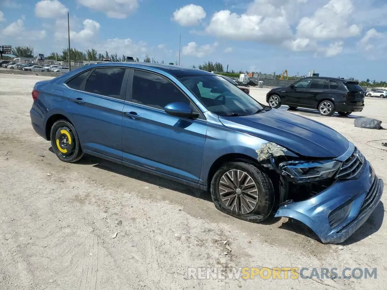 4 Photograph of a damaged car 3VWCB7BU4LM030441 VOLKSWAGEN JETTA 2020