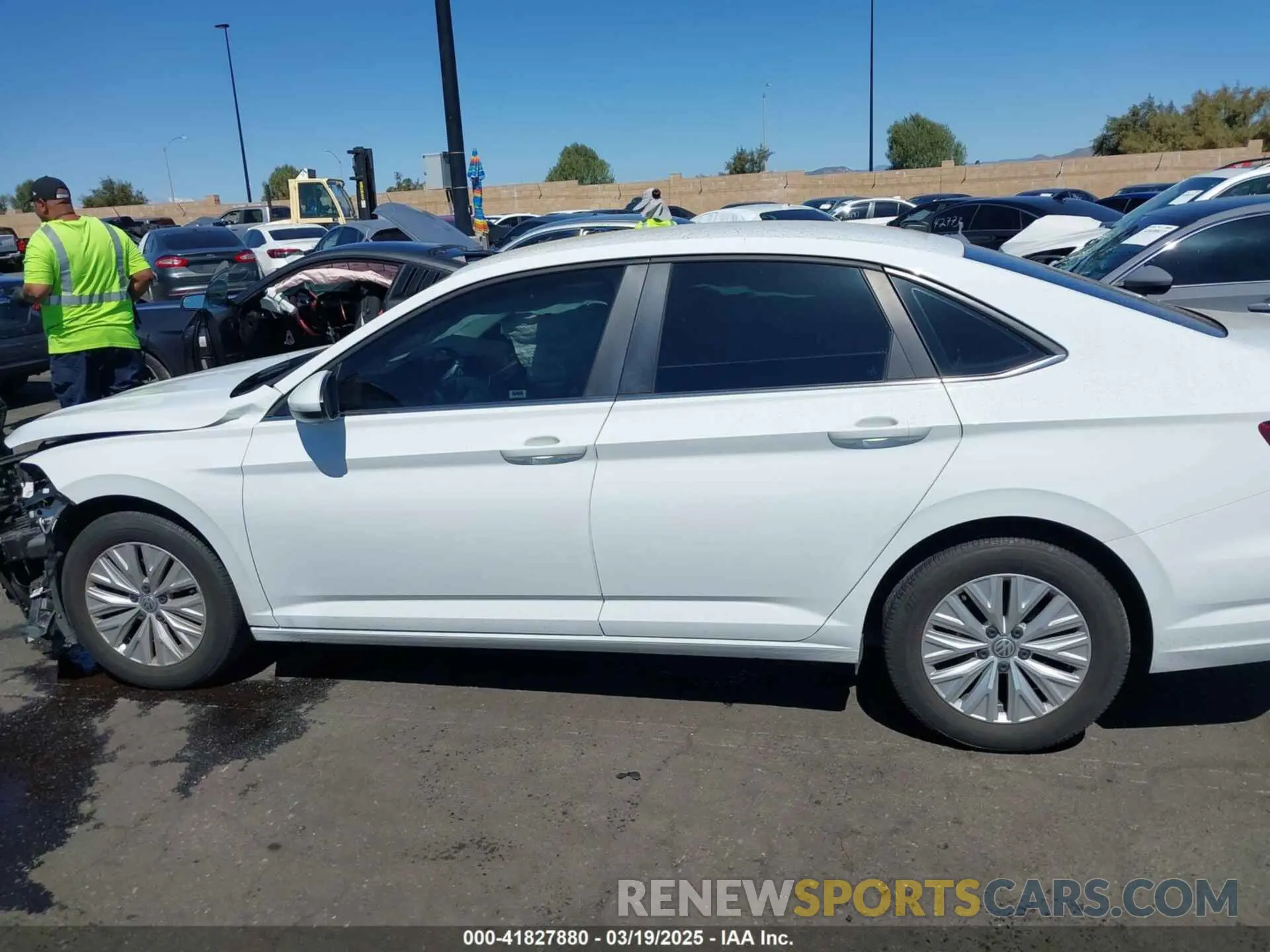 15 Photograph of a damaged car 3VWCB7BU5LM042484 VOLKSWAGEN JETTA 2020