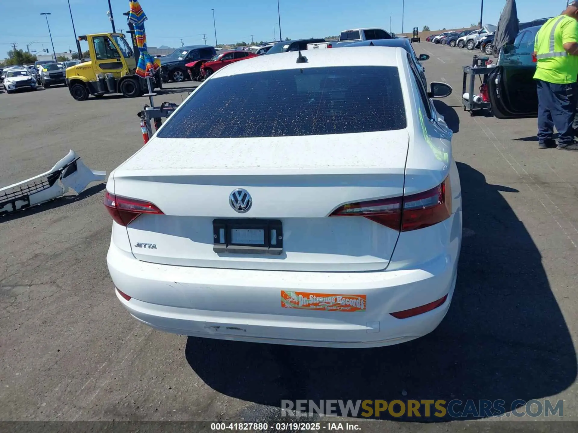 17 Photograph of a damaged car 3VWCB7BU5LM042484 VOLKSWAGEN JETTA 2020