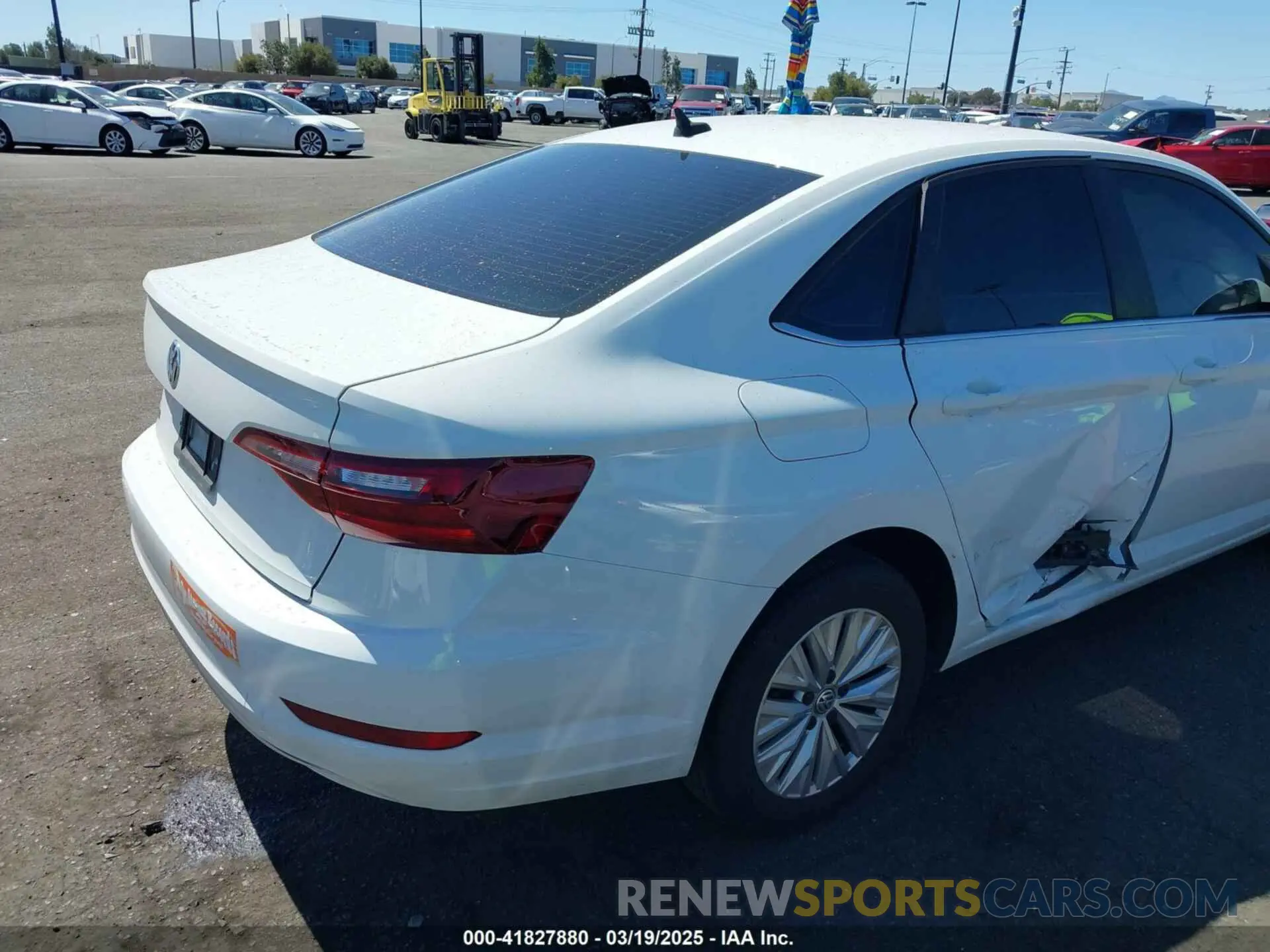 4 Photograph of a damaged car 3VWCB7BU5LM042484 VOLKSWAGEN JETTA 2020