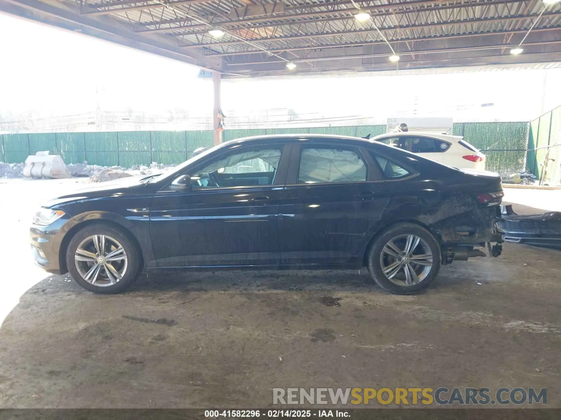15 Photograph of a damaged car 3VWCB7BU5LM043733 VOLKSWAGEN JETTA 2020