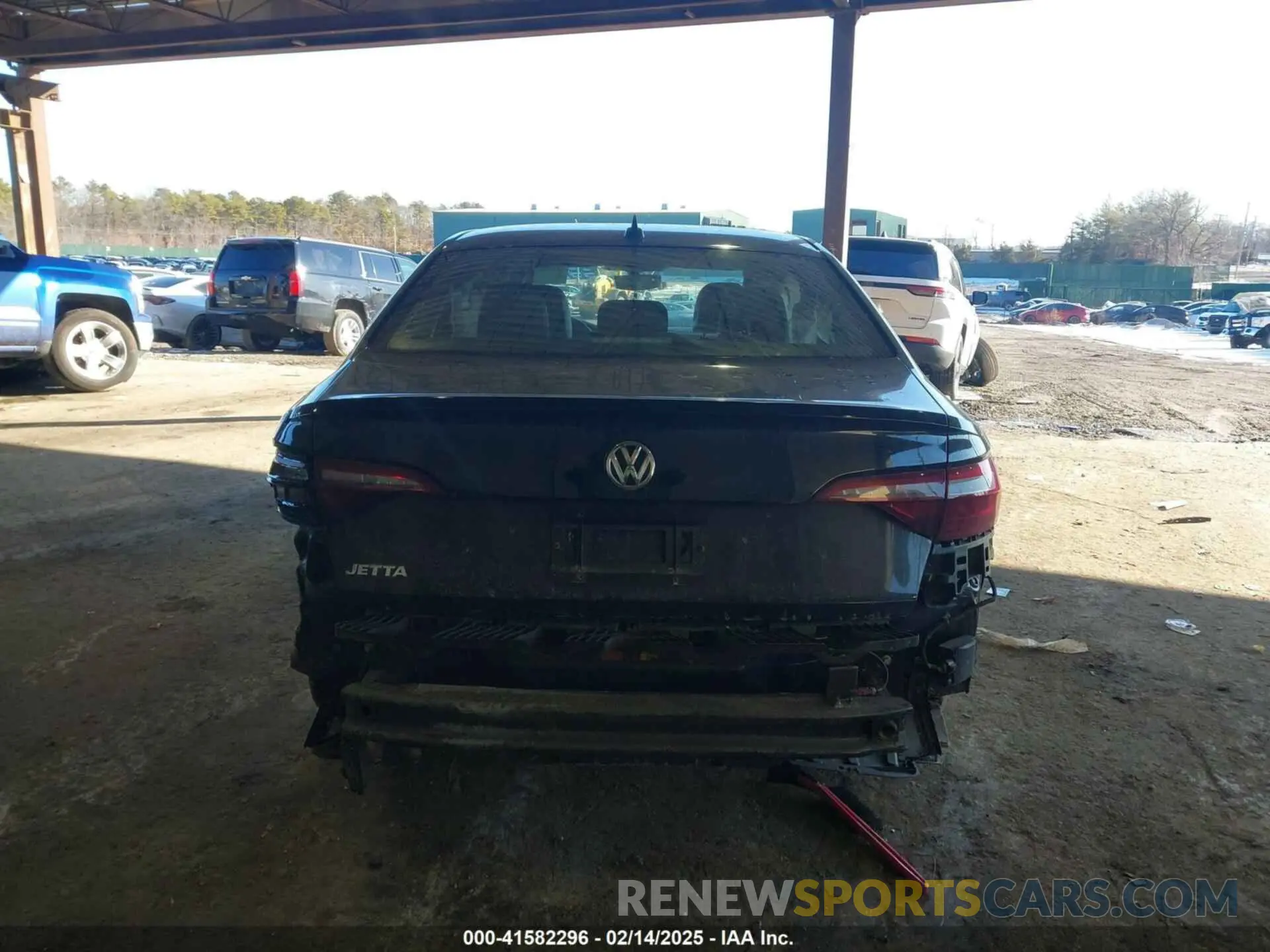17 Photograph of a damaged car 3VWCB7BU5LM043733 VOLKSWAGEN JETTA 2020