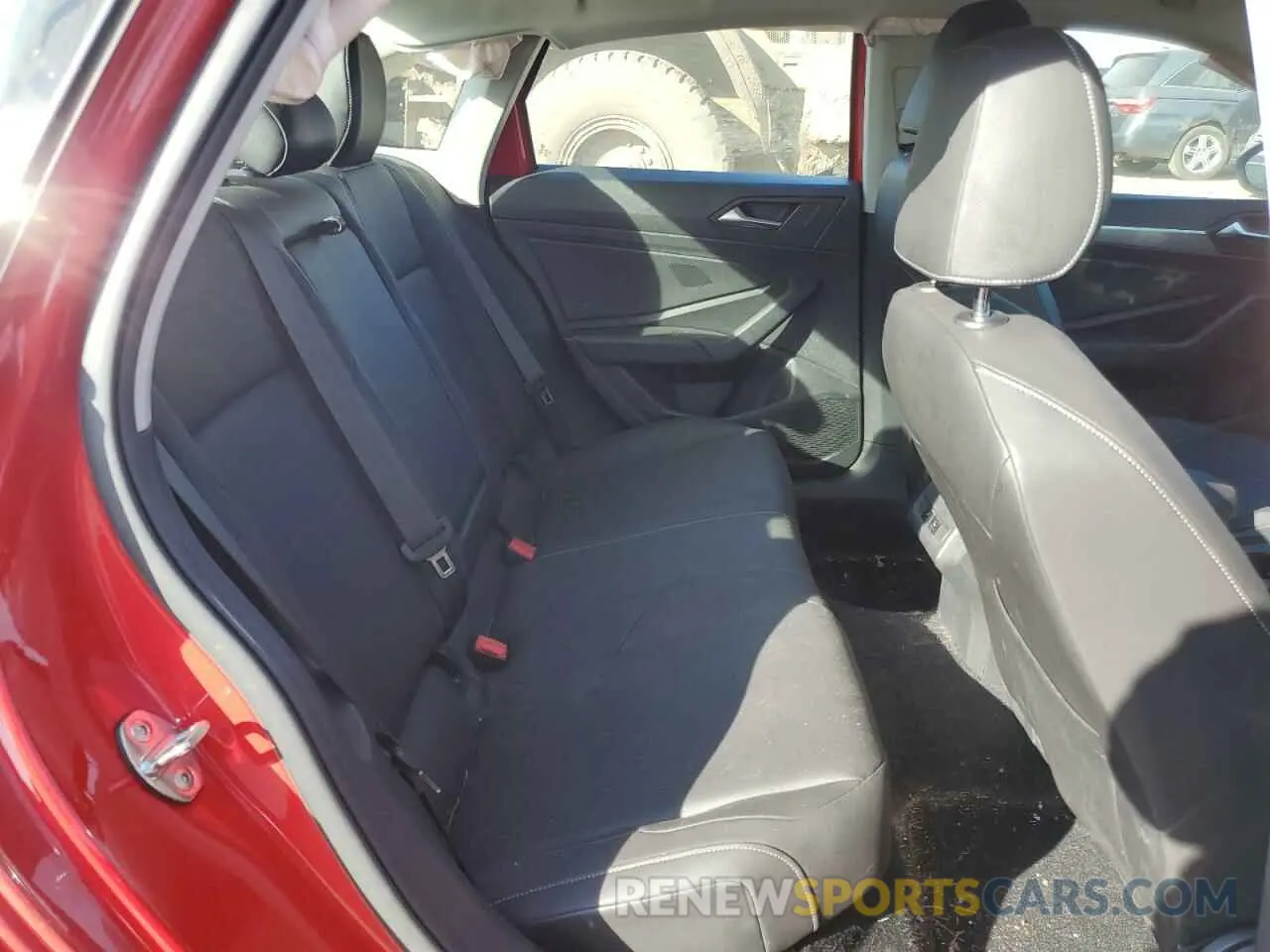 10 Photograph of a damaged car 3VWCB7BU5LM068938 VOLKSWAGEN JETTA 2020