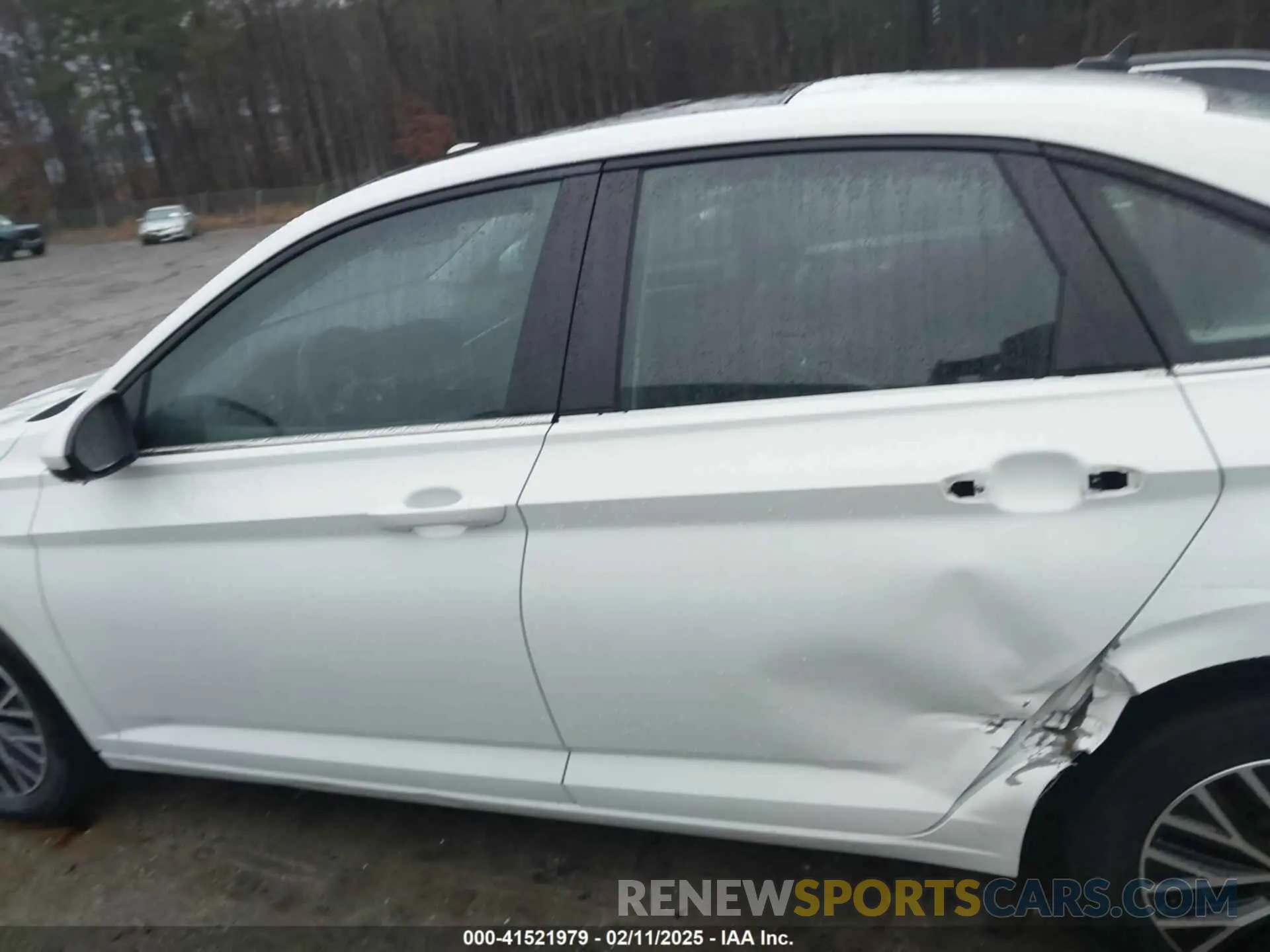 15 Photograph of a damaged car 3VWCB7BU6LM002236 VOLKSWAGEN JETTA 2020