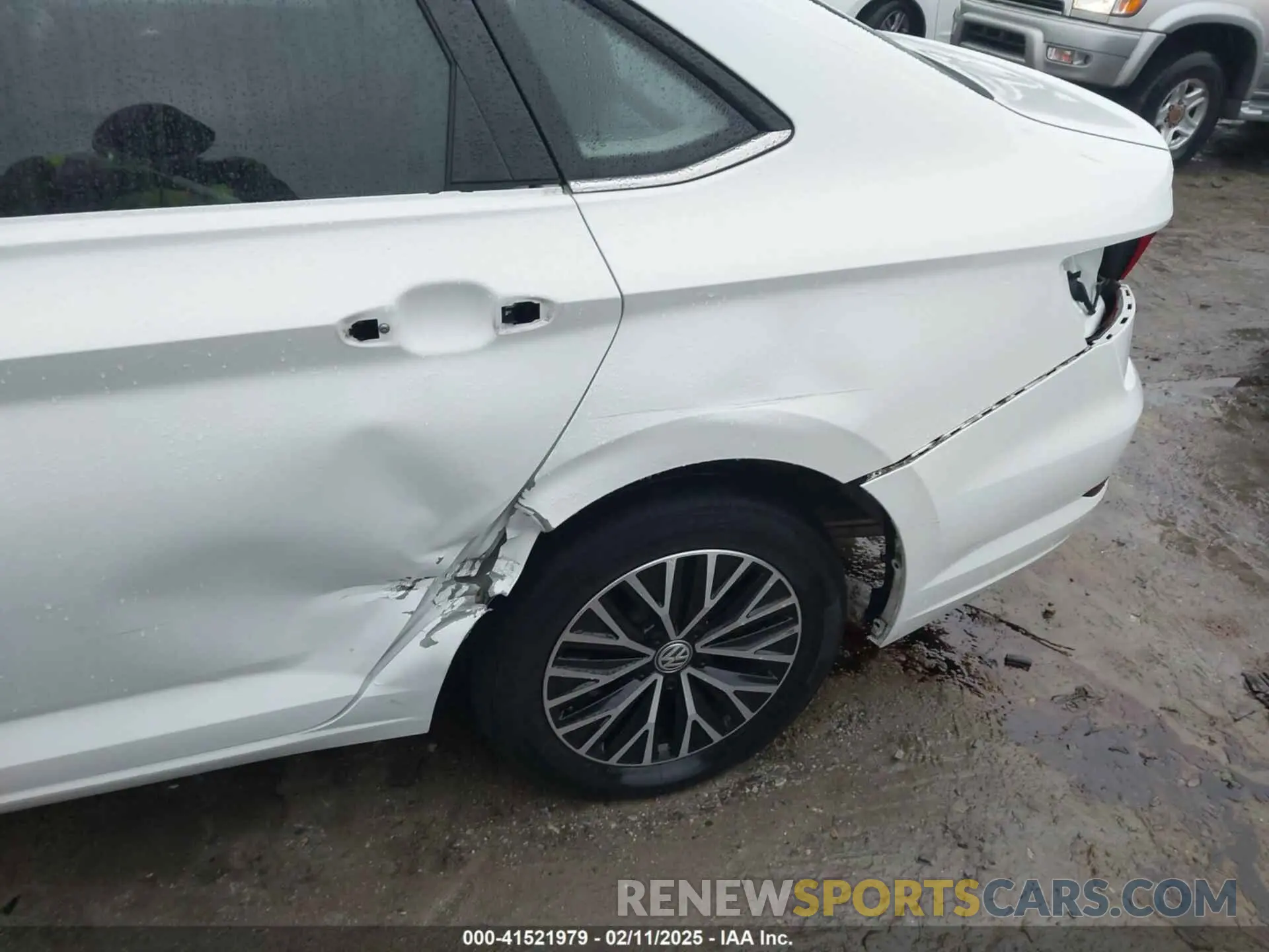 6 Photograph of a damaged car 3VWCB7BU6LM002236 VOLKSWAGEN JETTA 2020