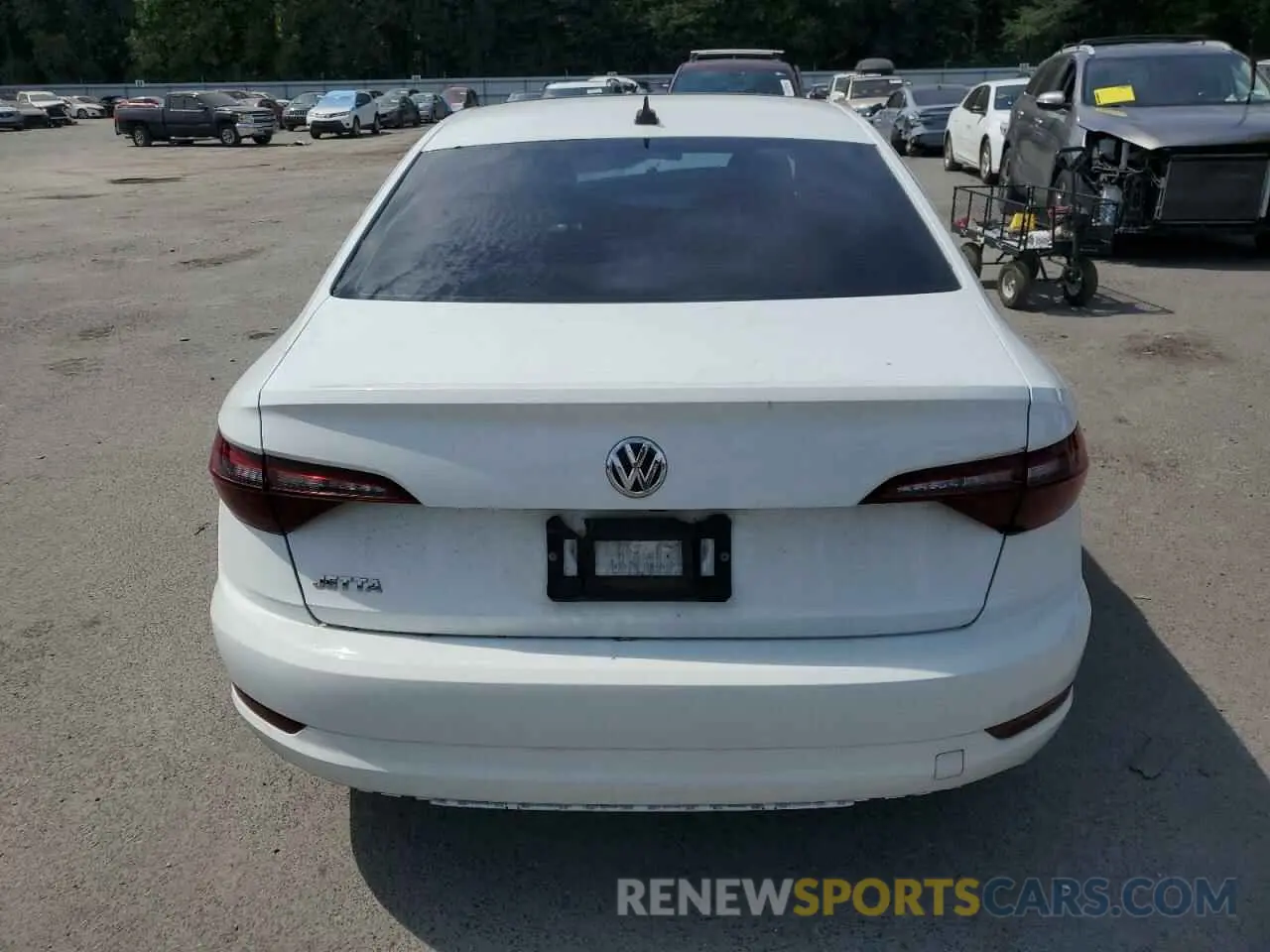 6 Photograph of a damaged car 3VWCB7BU6LM011843 VOLKSWAGEN JETTA 2020